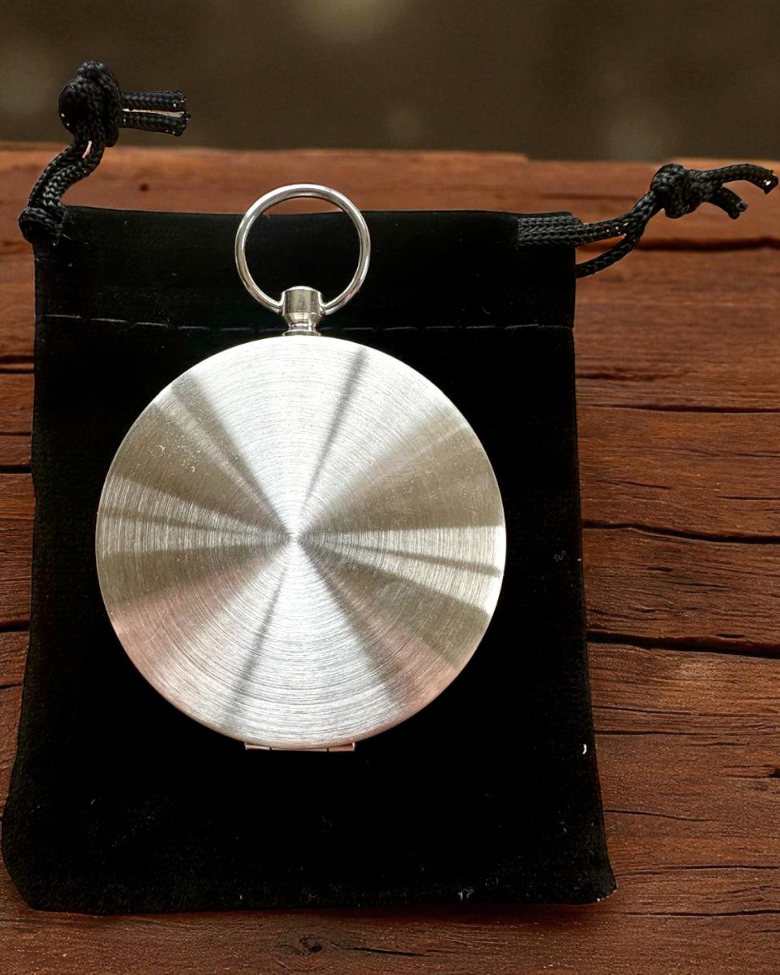 Brújula de Latón Impermeable con Efecto Luminoso - Esencial para Senderismo y Camping, personalización con grabado