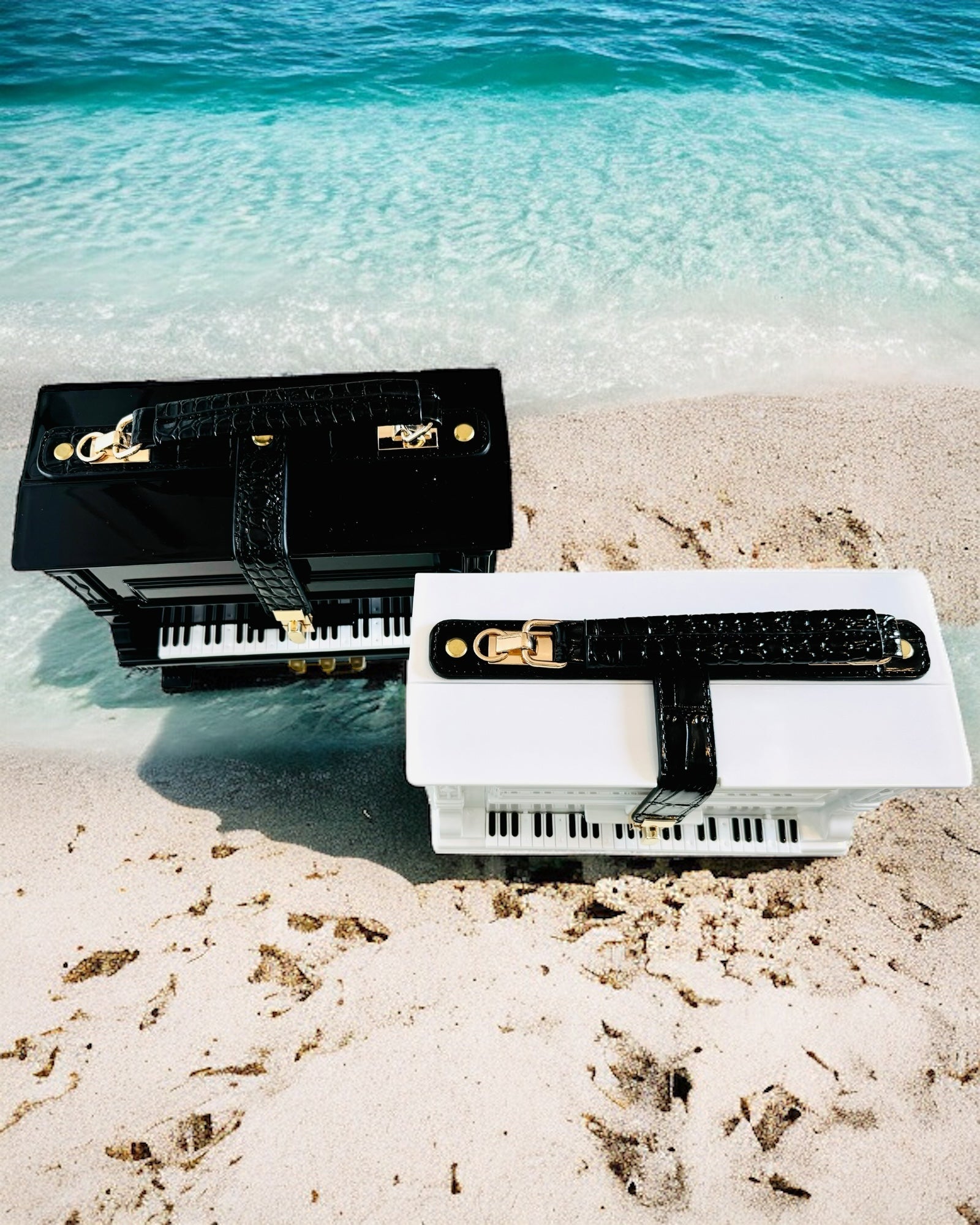 Bolso de Mujer “Elegante Piano” en Colores Negro y Blanco