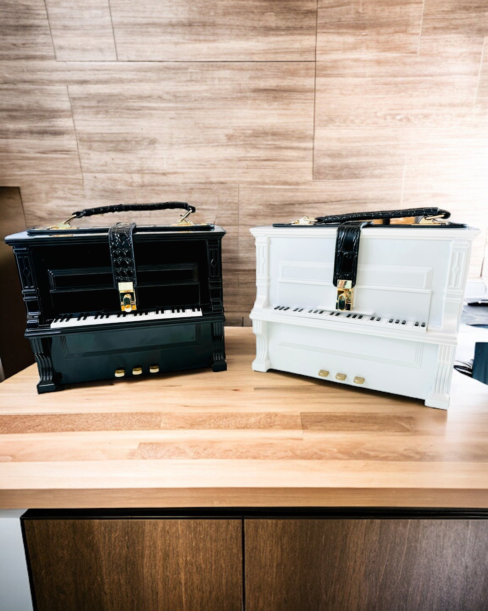 Bolso de Mujer “Elegante Piano” en Colores Negro y Blanco
