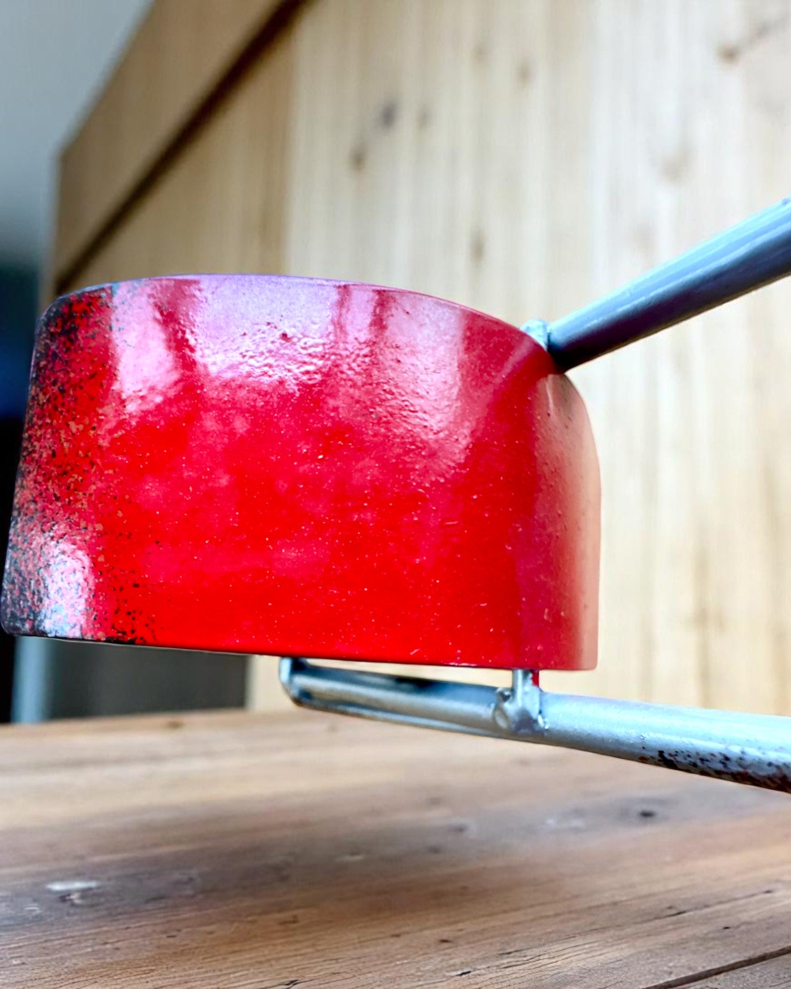 Soporte Metálico para Vino de 40 cm de longitud, en forma de motocicleta con opción de grabado para regalo