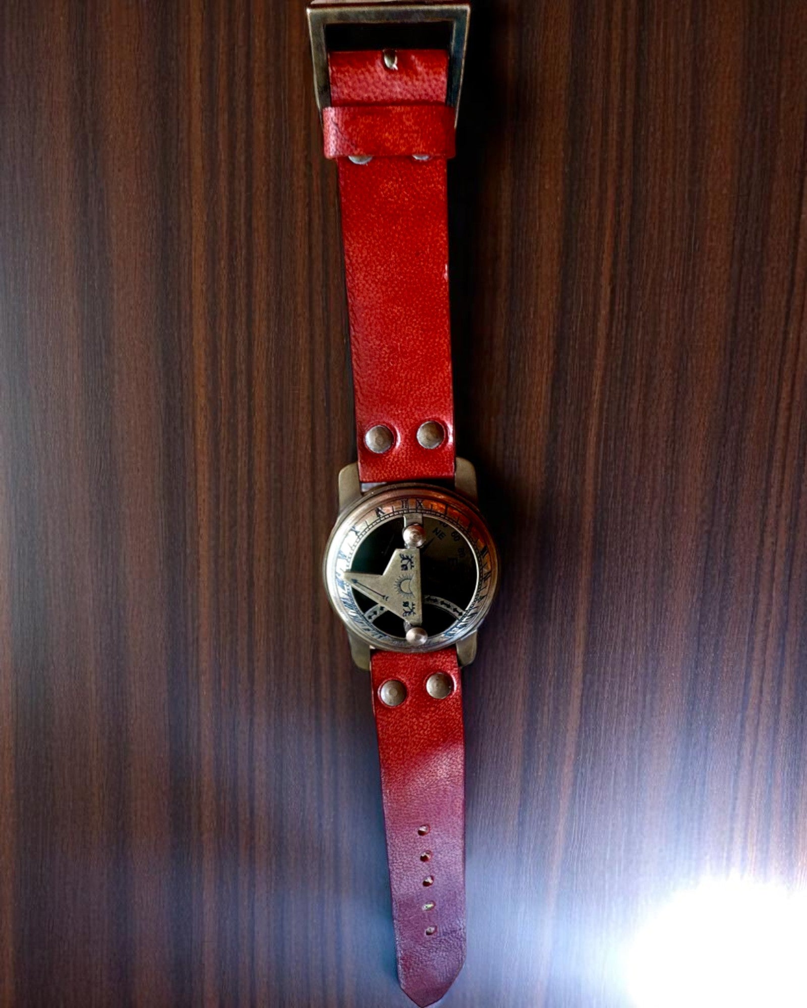 Reloj de Sol con Brújula - Hecho a Mano, Artesanía Auténtica, posibilidad de grabado