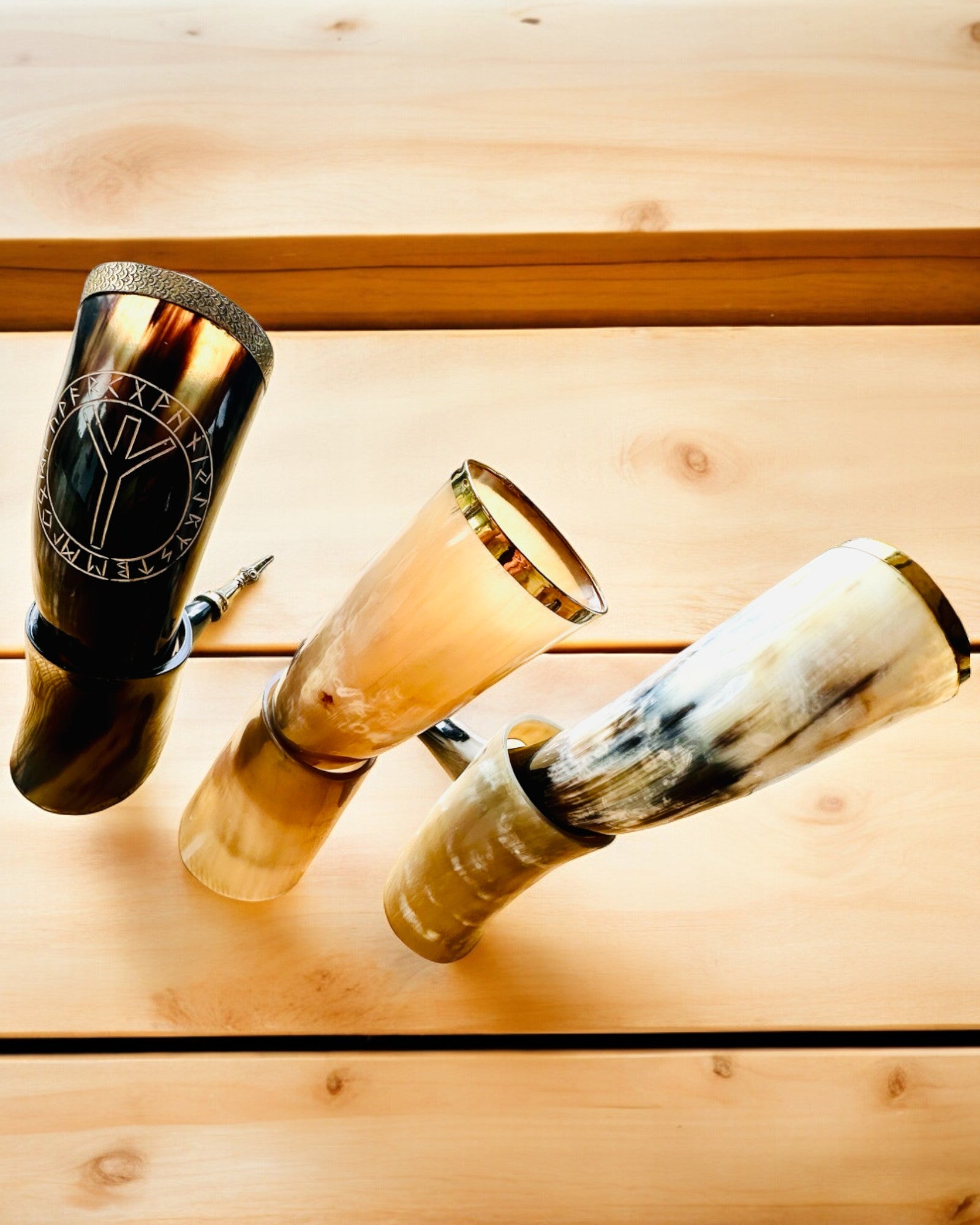 Copa de Cuerno "Viking Valor" - Grabado a Mano, Calidad Premium - 4 variantes para elegir