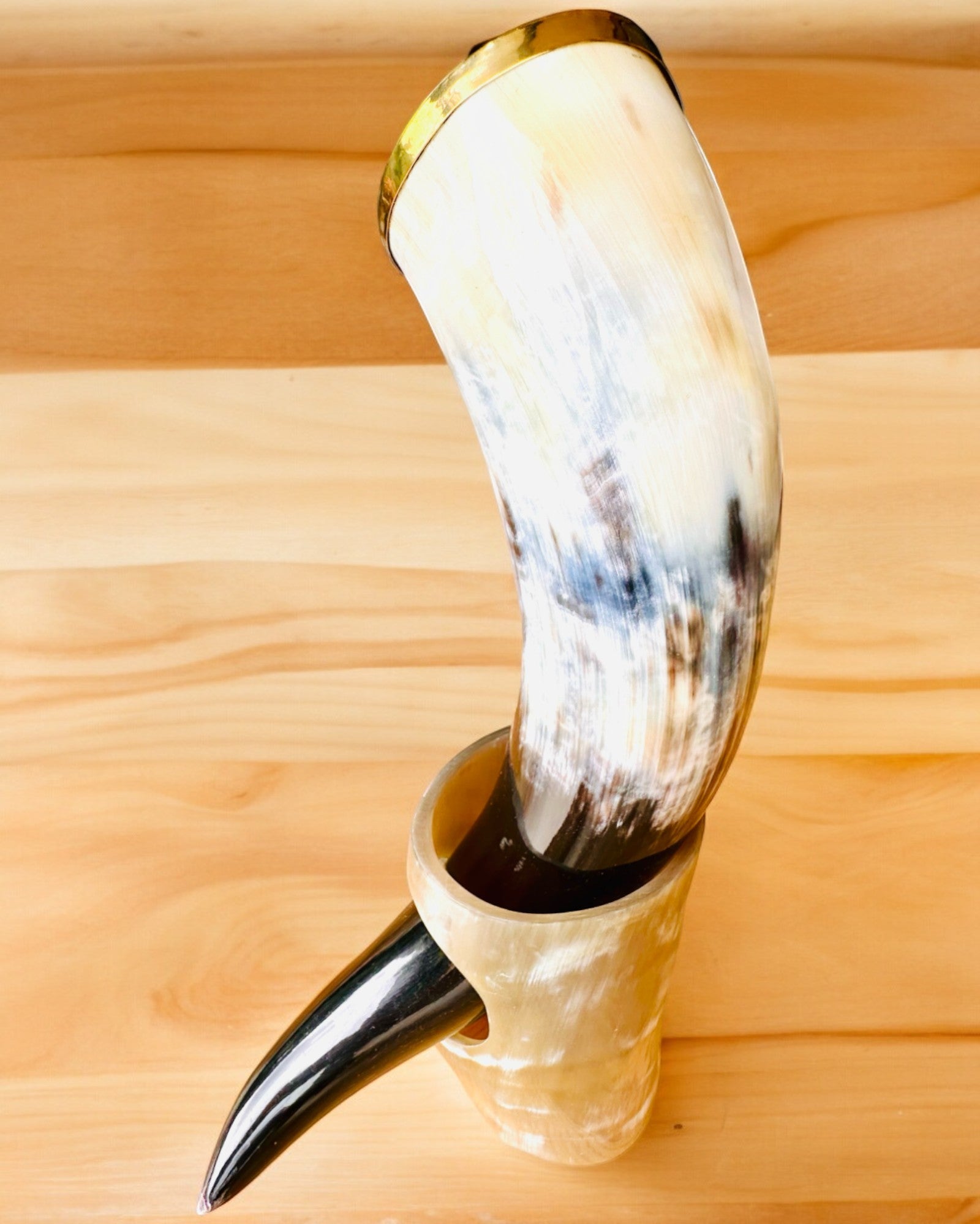 Copa de Cuerno "Viking Valor" - Grabado a Mano, Calidad Premium - 4 variantes para elegir