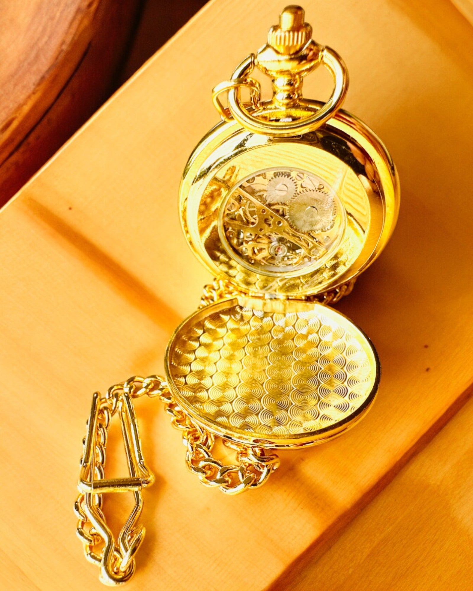 Reloj de Bolsillo Grand Elegance con Doble Tapa, Manual, Color Dorado, con grabado para regalo