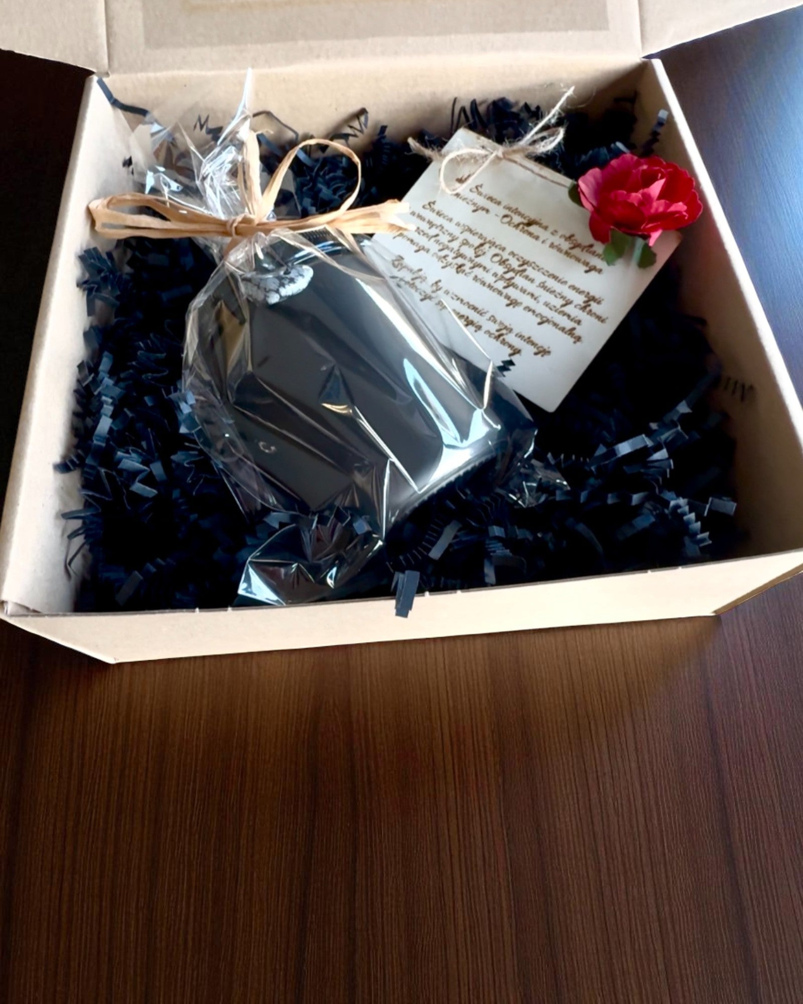 Vela de soja intencional Obsidiana – confianza en uno mismo y fuerza interior, 250 ml, posibilidad de personalización para regalo