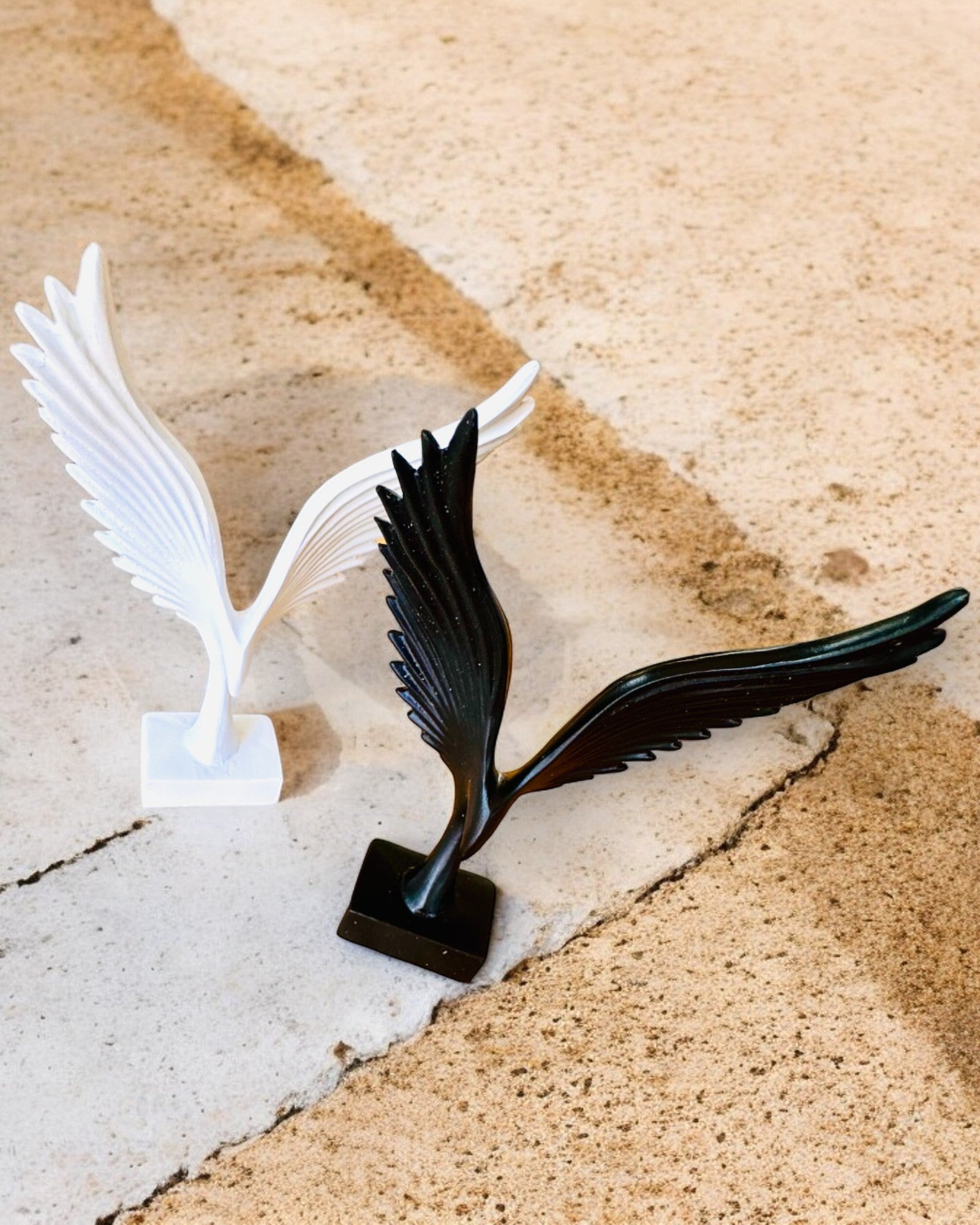 Figura Elegante de Alas de Ángel de 15 cm de altura – "Guardianes Alados", posibilidad de personalización con grabado para regalo, personalización, 2 variantes de color
