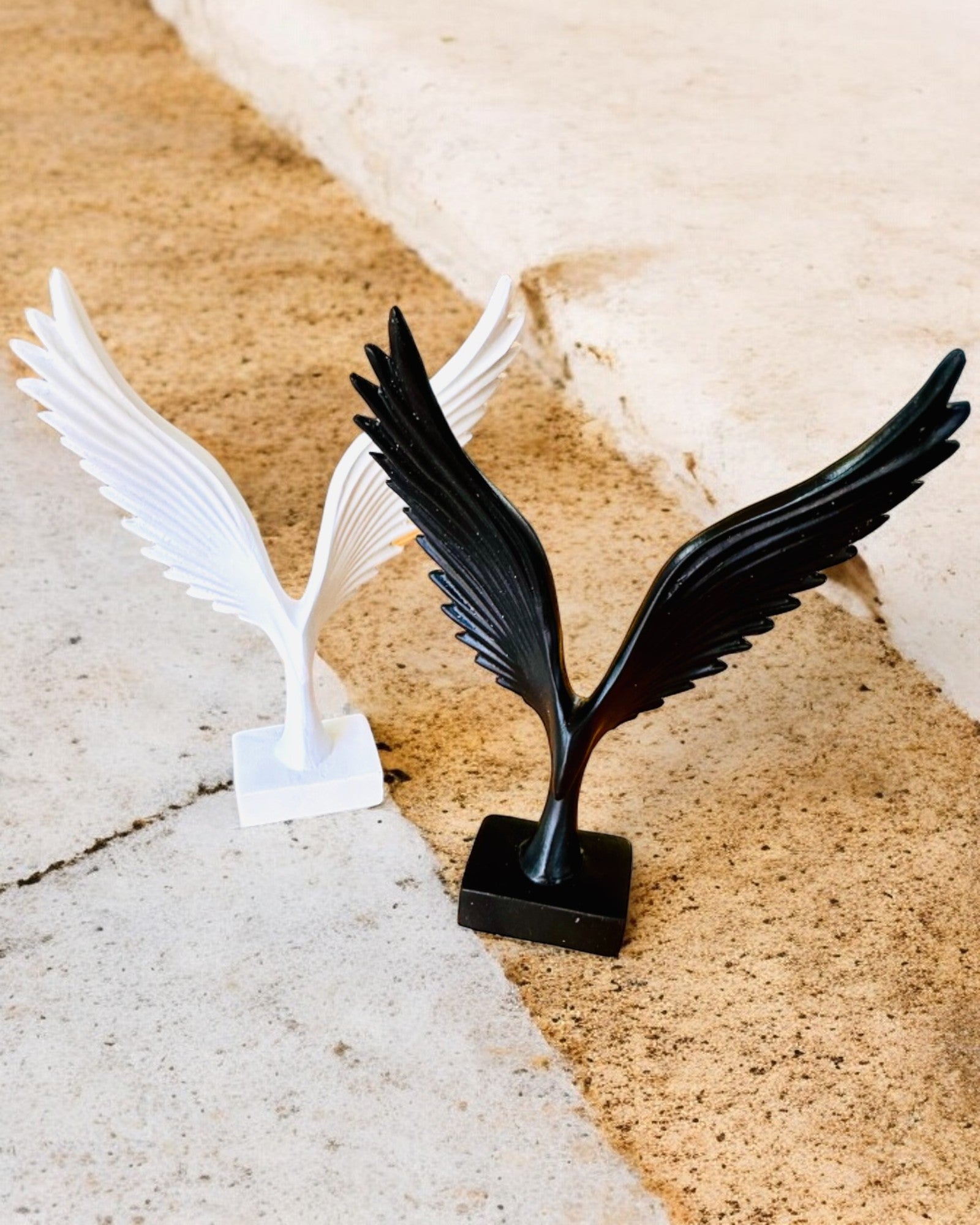 Figura Elegante de Alas de Ángel de 15 cm de altura – "Guardianes Alados", posibilidad de personalización con grabado para regalo, personalización, 2 variantes de color