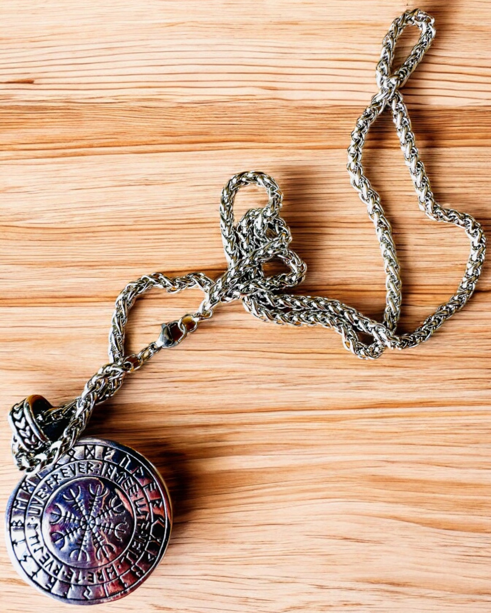 Collar "Árbol de la Vida" de acero inoxidable con personalización, con el símbolo Aegishjalmur, (Casco del Terror)