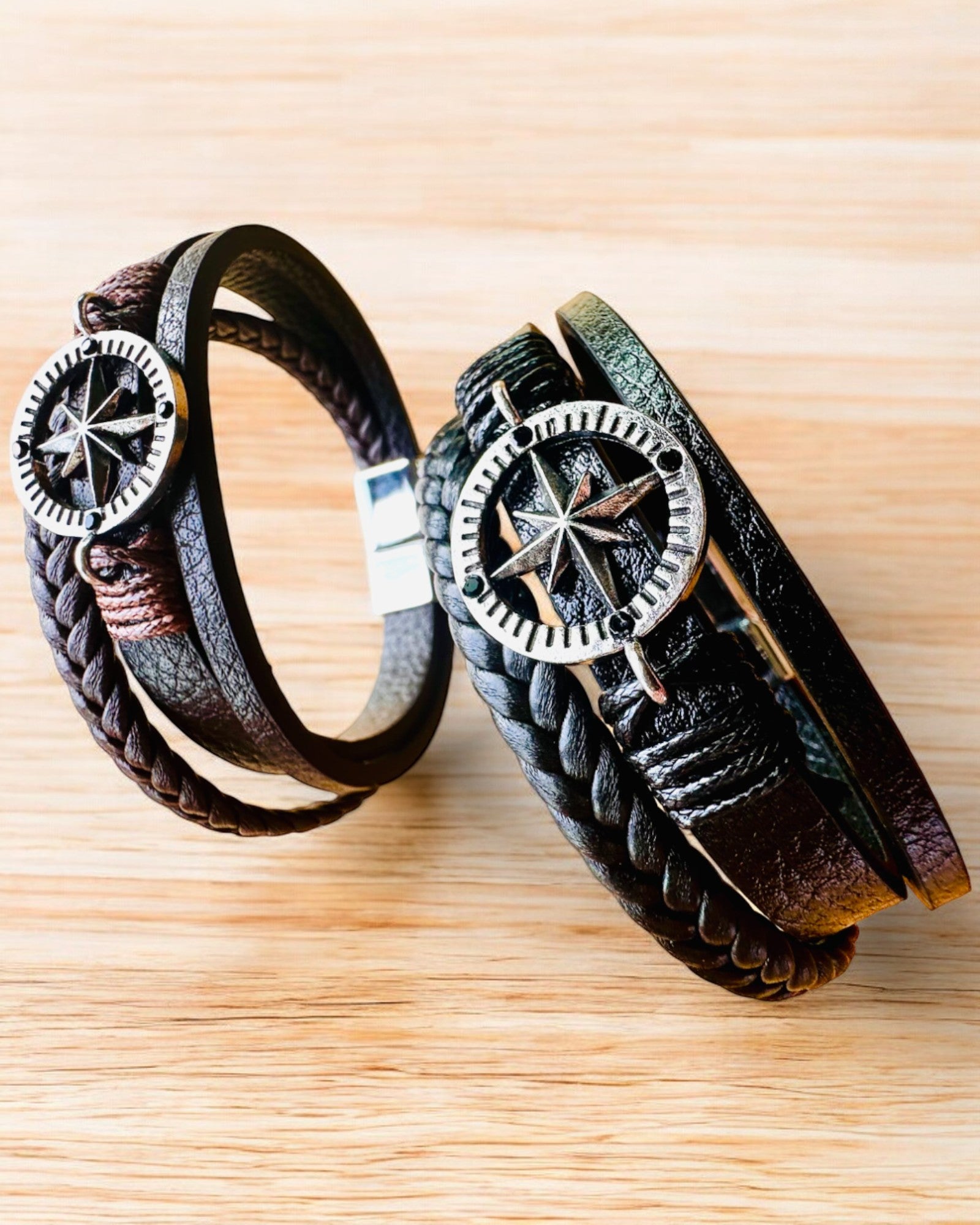 Pulsera "Compass Adventure" - posibilidad de personalización con grabado para regalo, 2 variantes de color a elegir