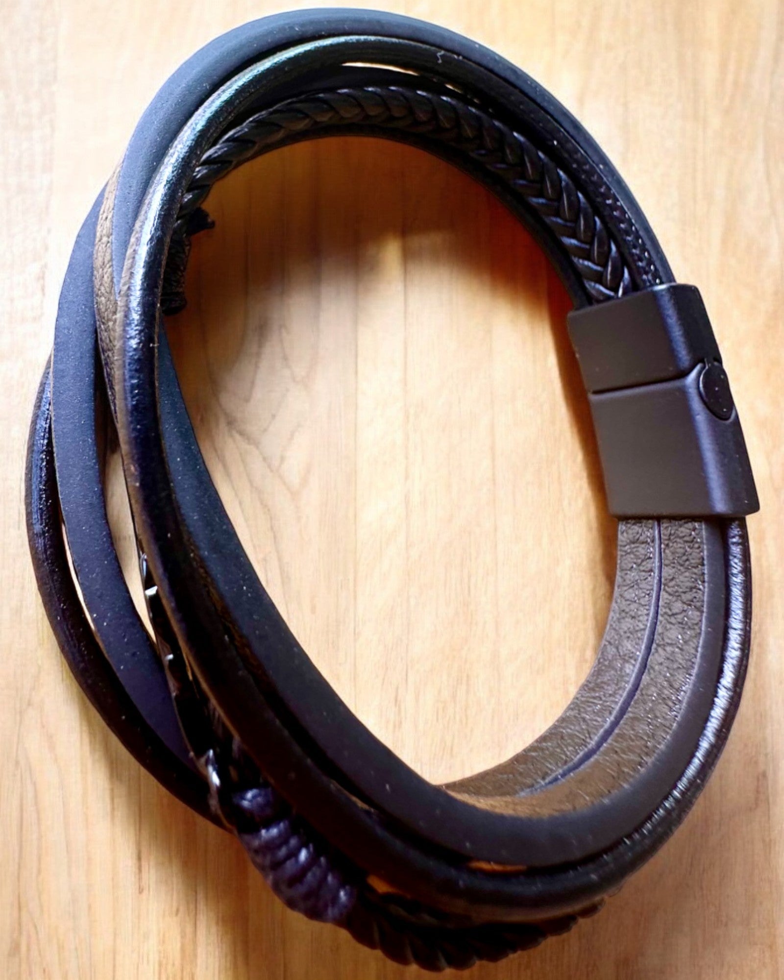 Pulsera "Orzeł" con opción de grabado, 3 variantes de color