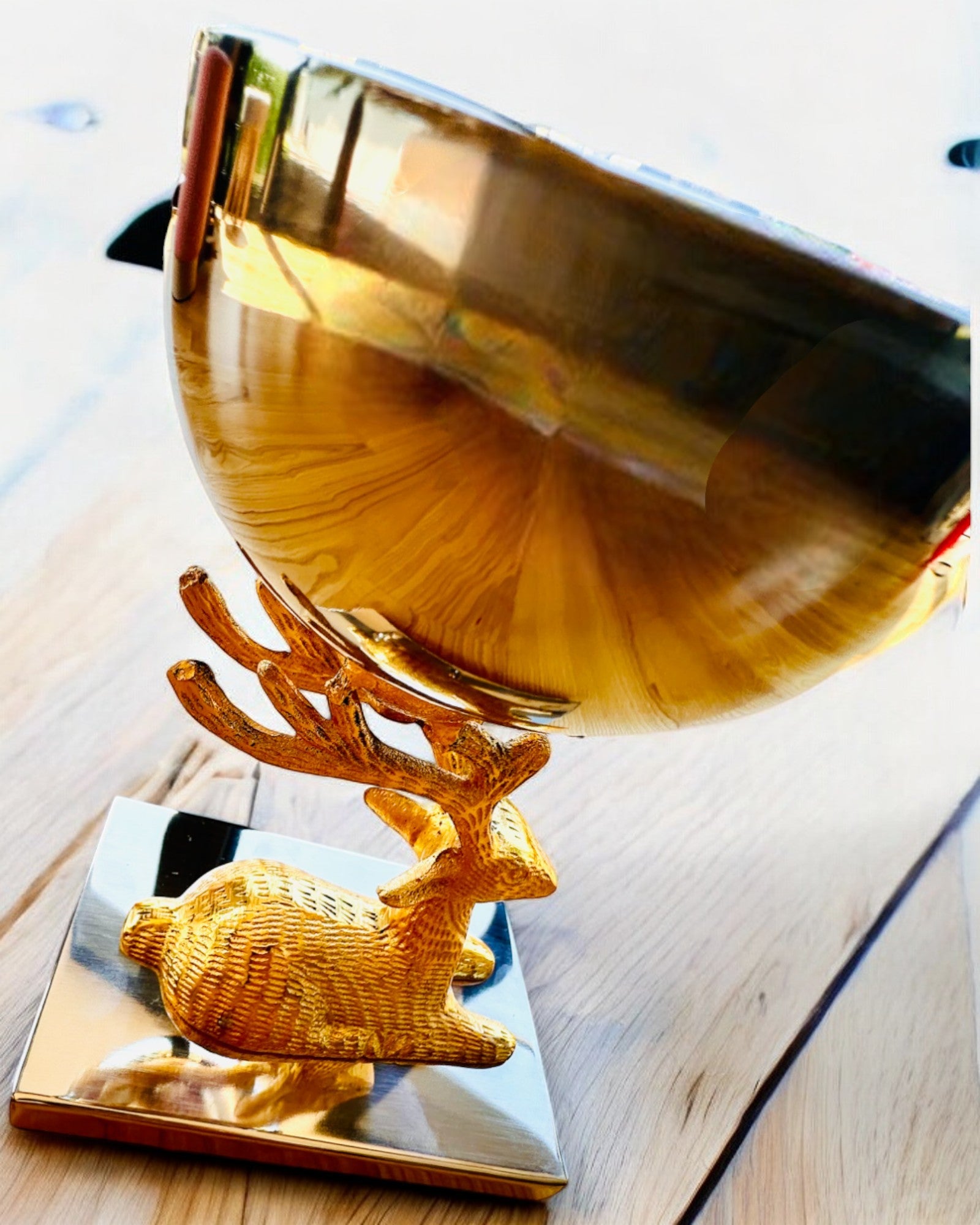 Misa decorativa Ciervos Trofeo – Artesanía de la India, personalización con grabado