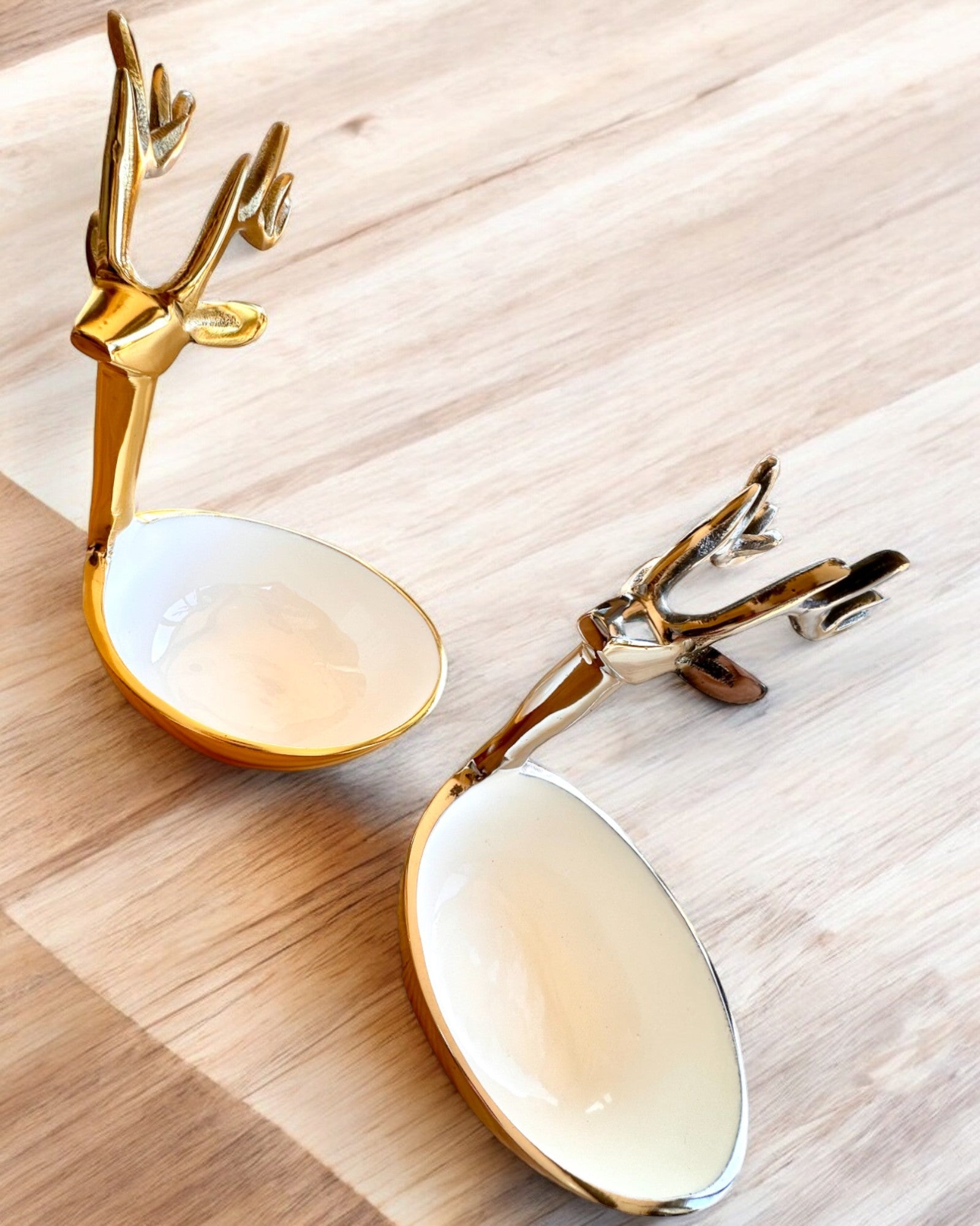 Elegante cuenco Belleza Cornuda – Artesanía de la India, personalización con grabado