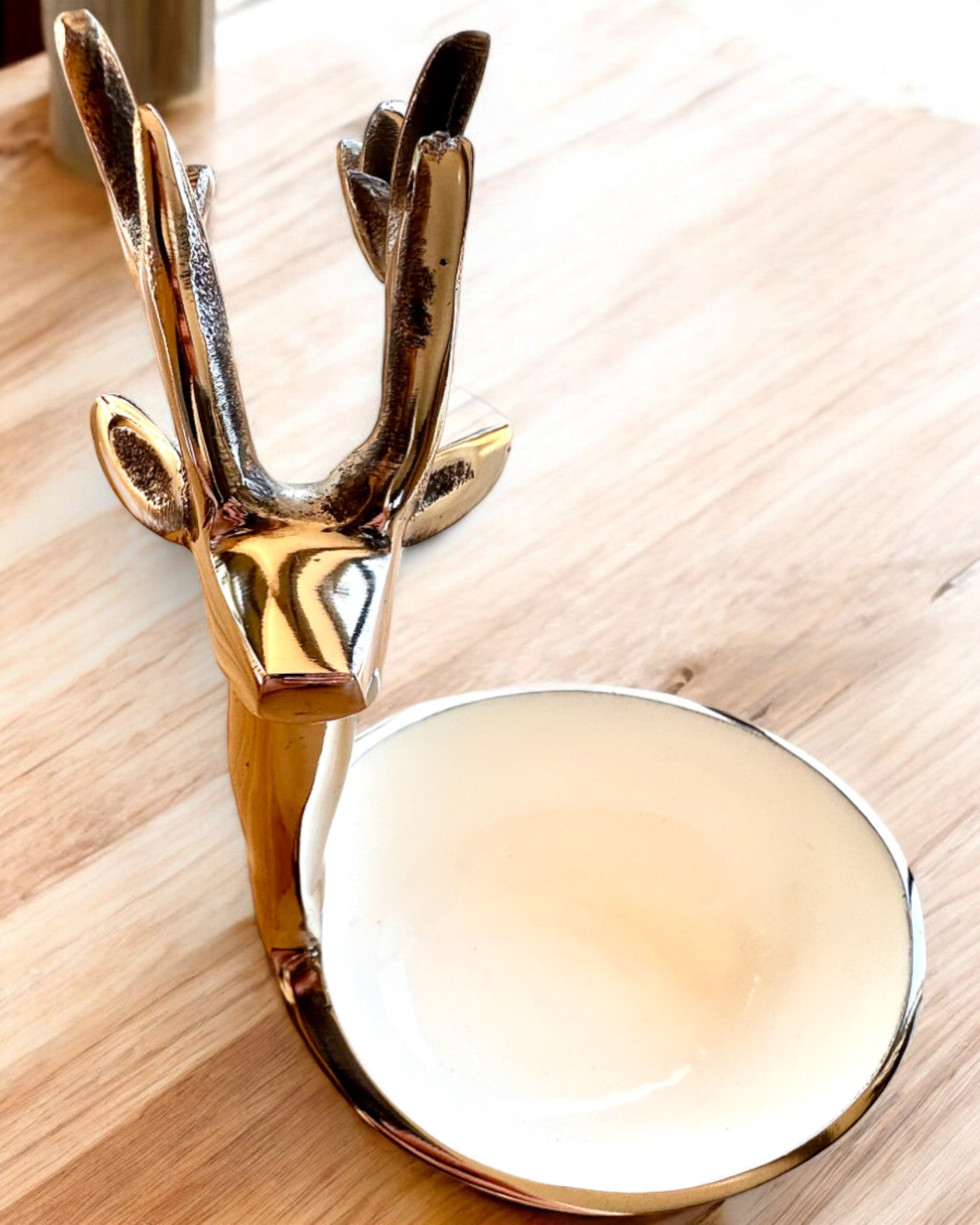 Elegante cuenco Belleza Cornuda – Artesanía de la India, personalización con grabado