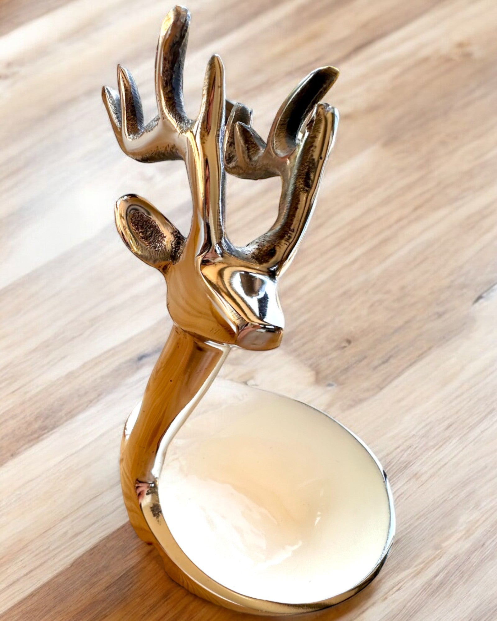 Elegante cuenco Belleza Cornuda – Artesanía de la India, personalización con grabado