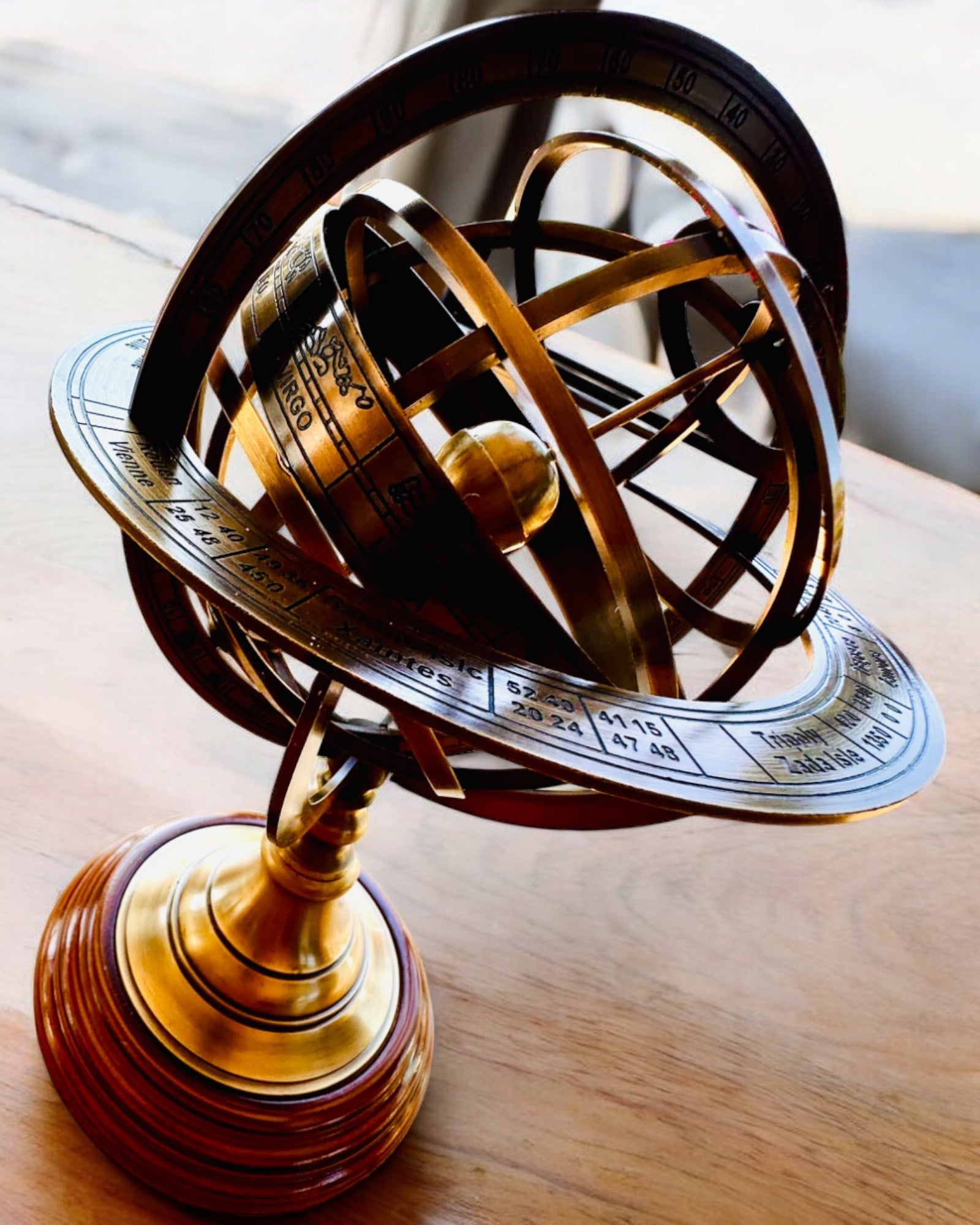 Astrolabium Artis 2 - 30 cm de altura, Hecho a Mano con Opción de Grabado, decoración para oficina, premium