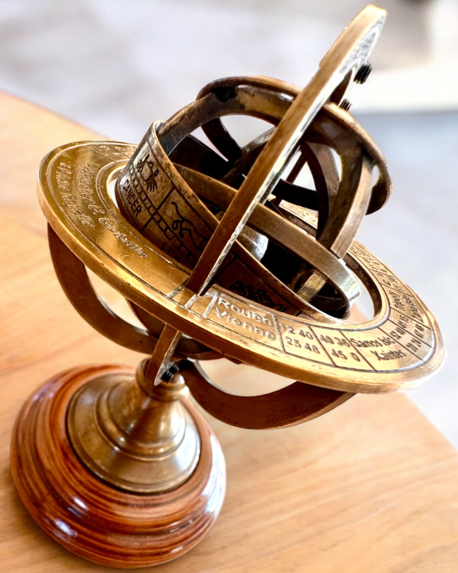 Astrolabium Artis 2 - 30 cm de altura, Hecho a Mano con Opción de Grabado, decoración para oficina, premium