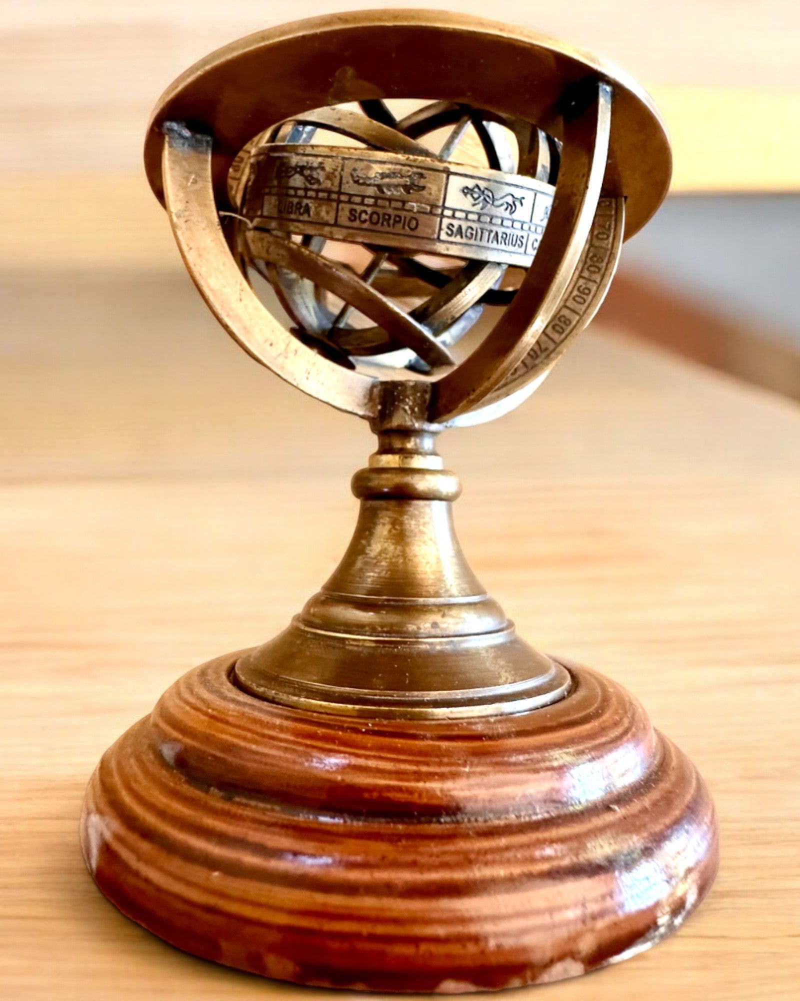 Astrolabium Artis 2 - 30 cm de altura, Hecho a Mano con Opción de Grabado, decoración para oficina, premium