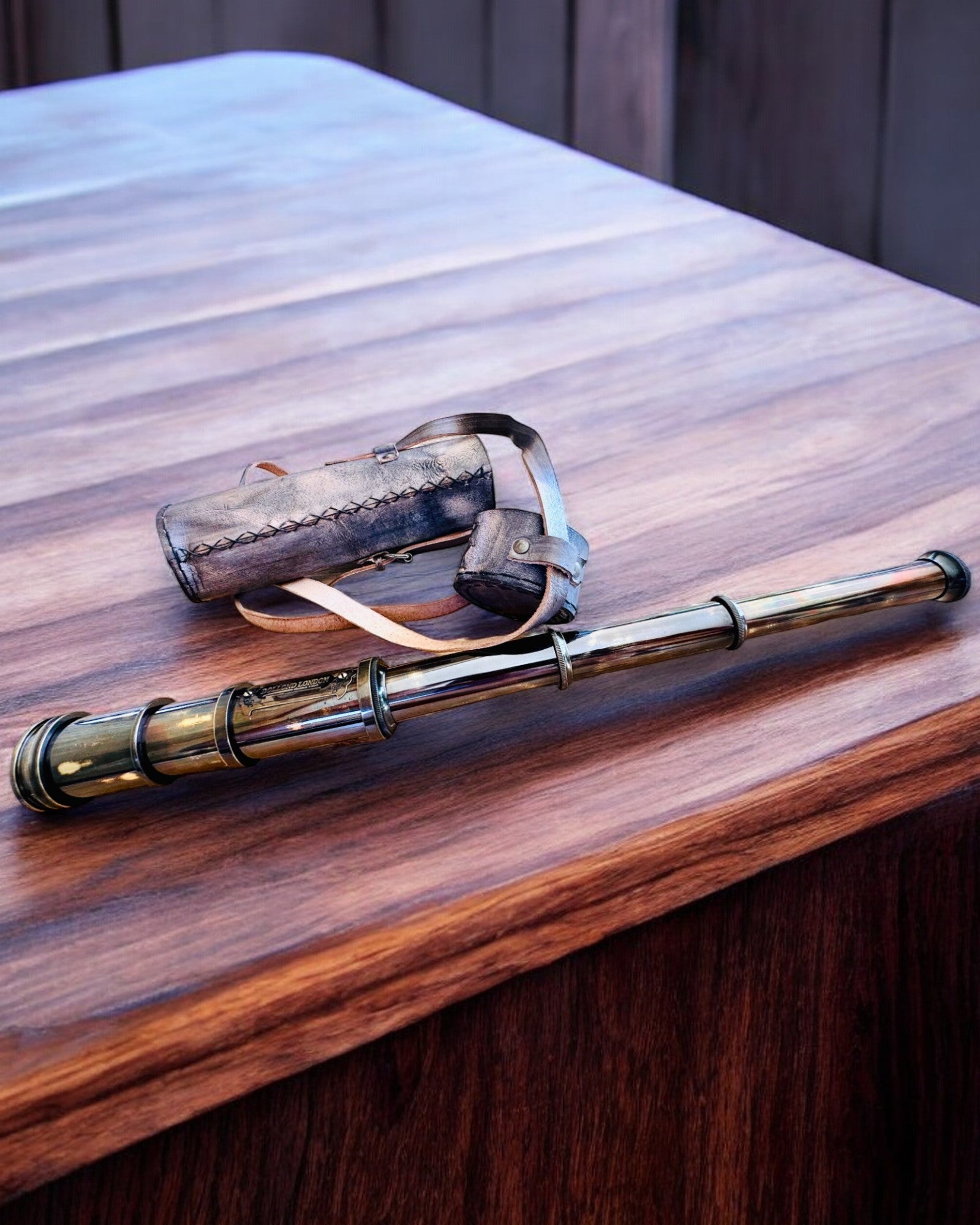 Luneta Premium "Voyager" con Luneta Grabada y Estuche de Cuero Natural, posibilidad de personalización con grabado para regalo