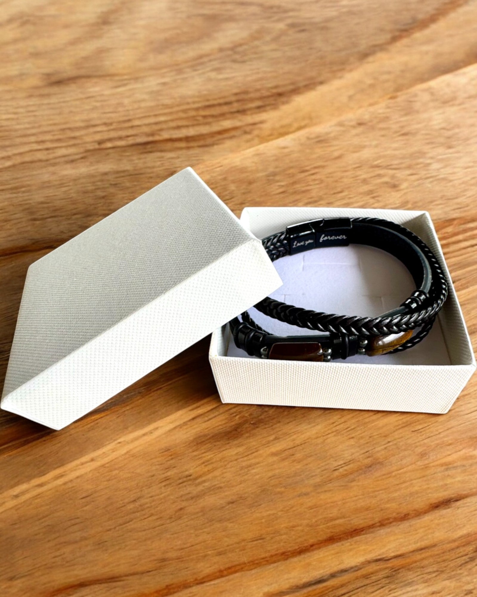 Pulsera Masculina Magnetic Love – de cuero con posibilidad de personalización con grabado para regalo