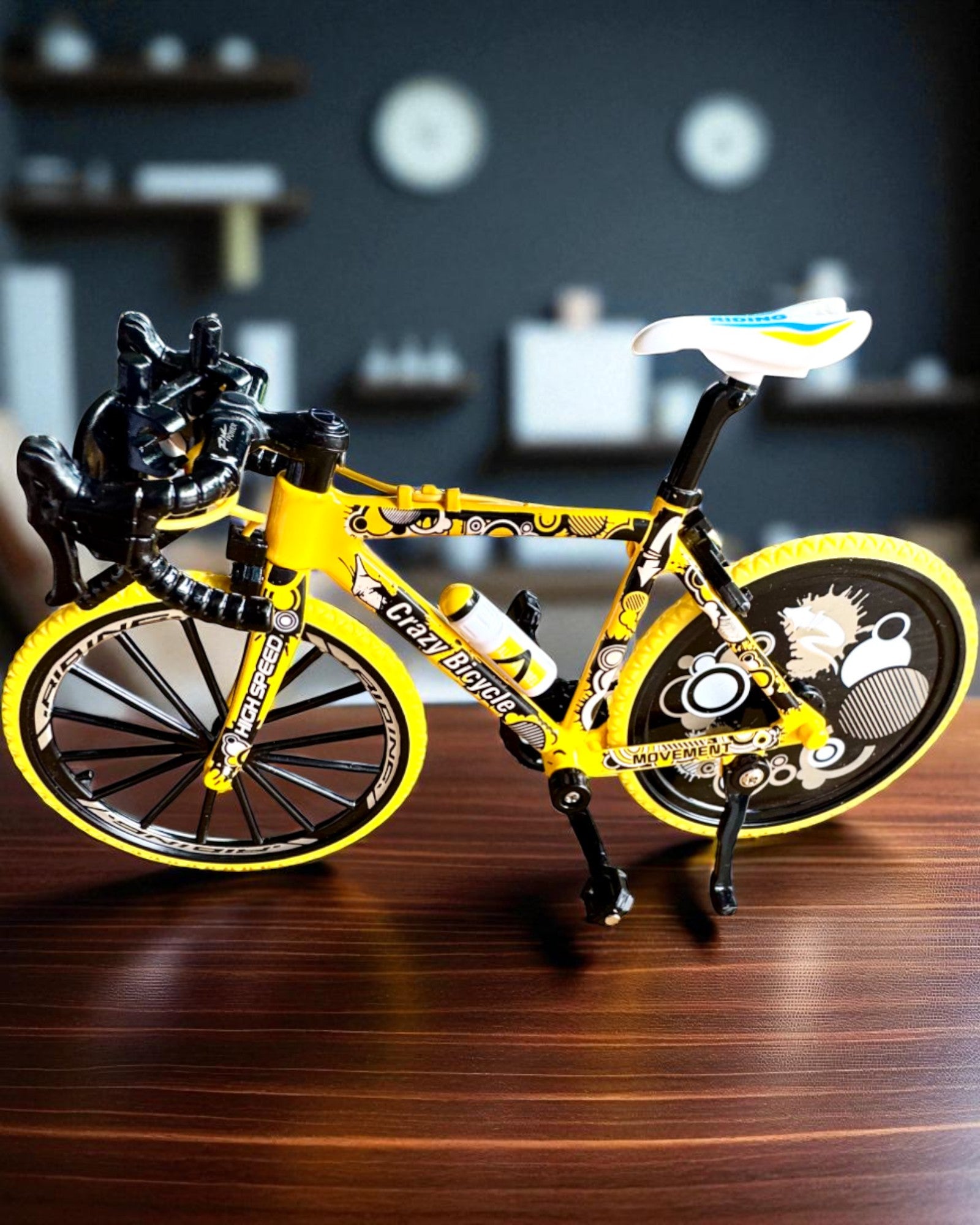 Modelo en miniatura de metal Bicicleta Coleccionable "Speed Rider 1.2" – personalización con grabado para regalo, 2 variantes de color