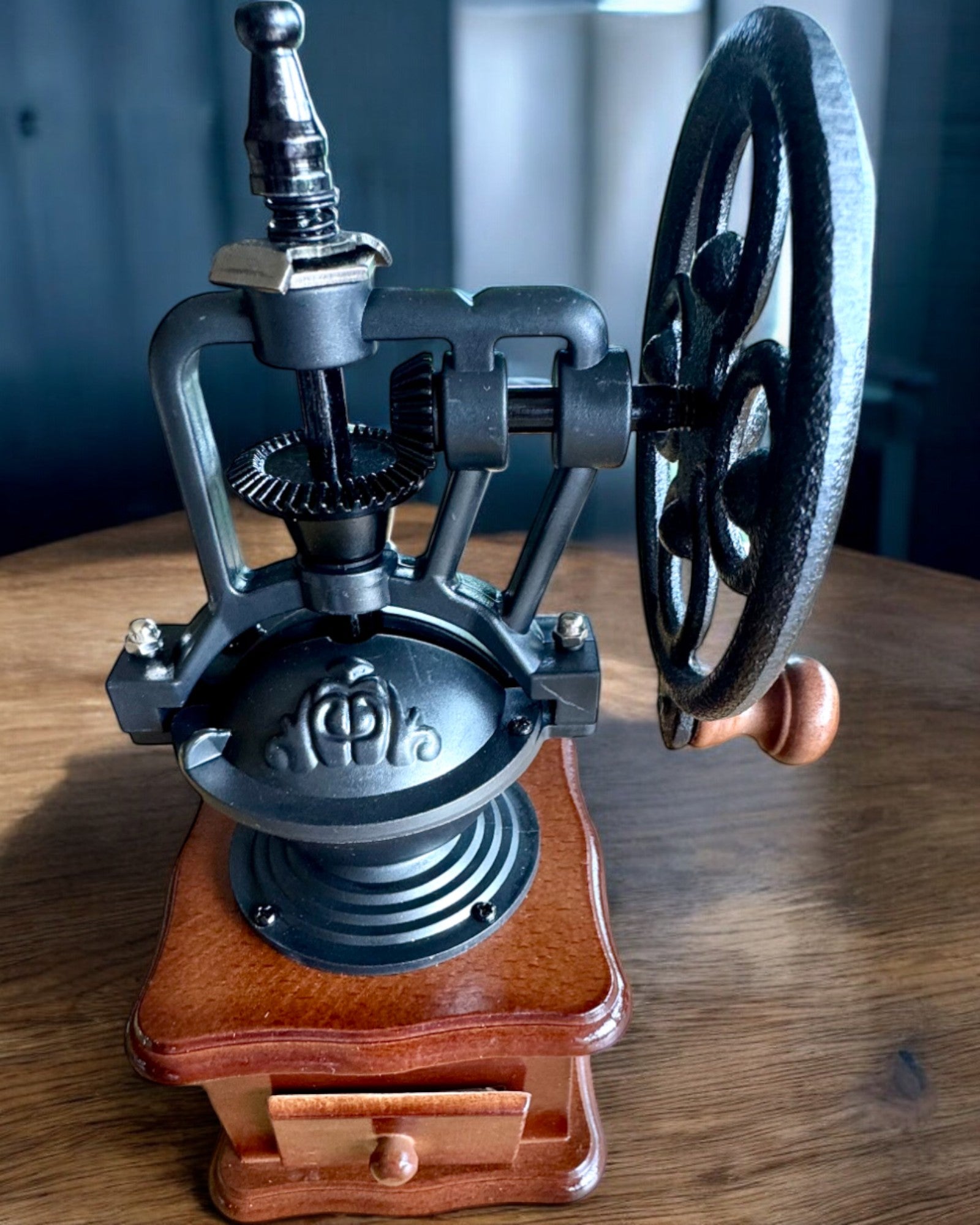 Molino de café retro "Vintage Café" de 27 cm de altura, con posibilidad de personalización con grabado para regalo