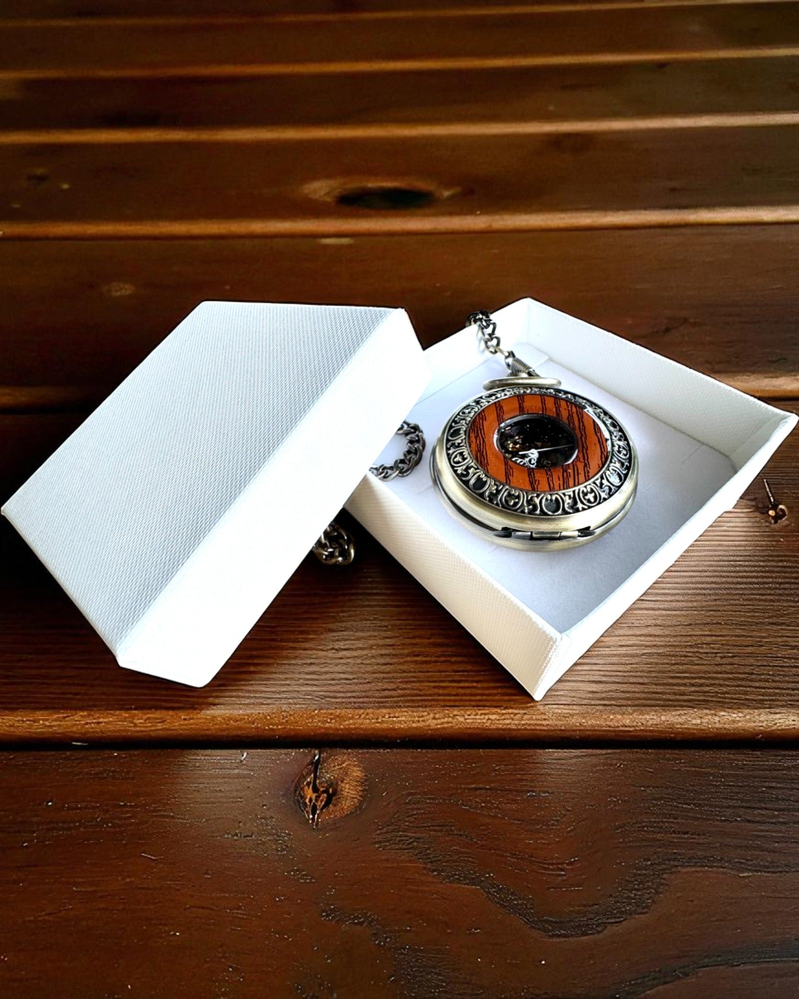 Reloj de bolsillo „Veritas Tempus” – cronómetro mecánico con opción de grabado para regalo, 2 variantes a elegir