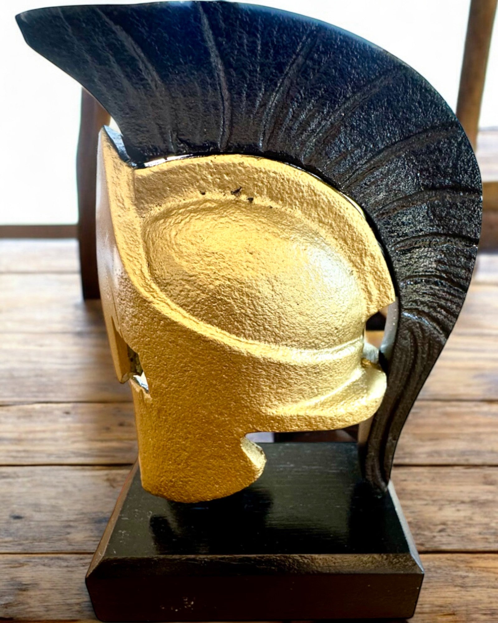 Casco espartano premium – escultura decorativa hecha a mano, posibilidad de personalización con grabado para regalo