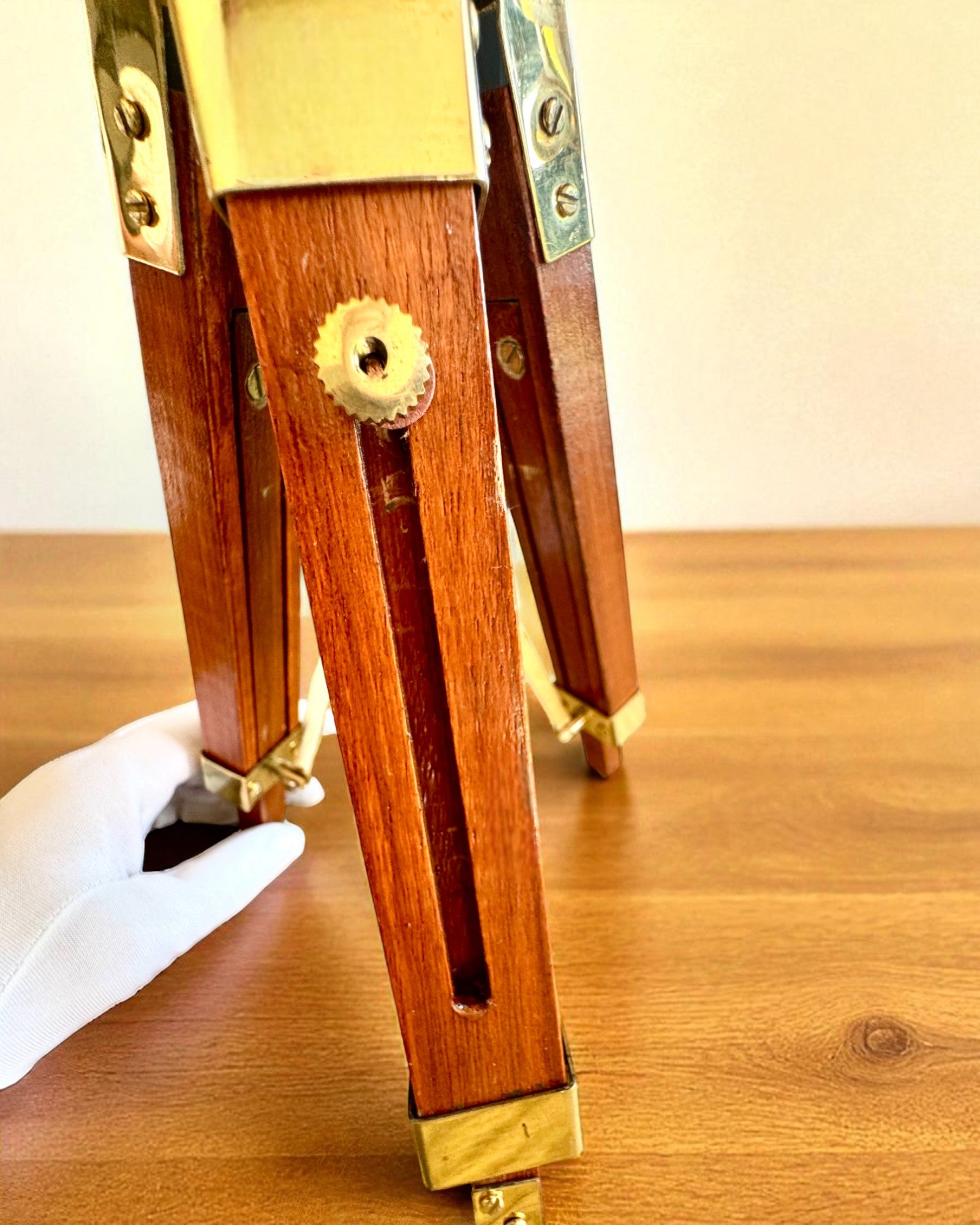 Catalejo Celestial en soporte de madera 41 cm, opción de personalización con grabado como regalo