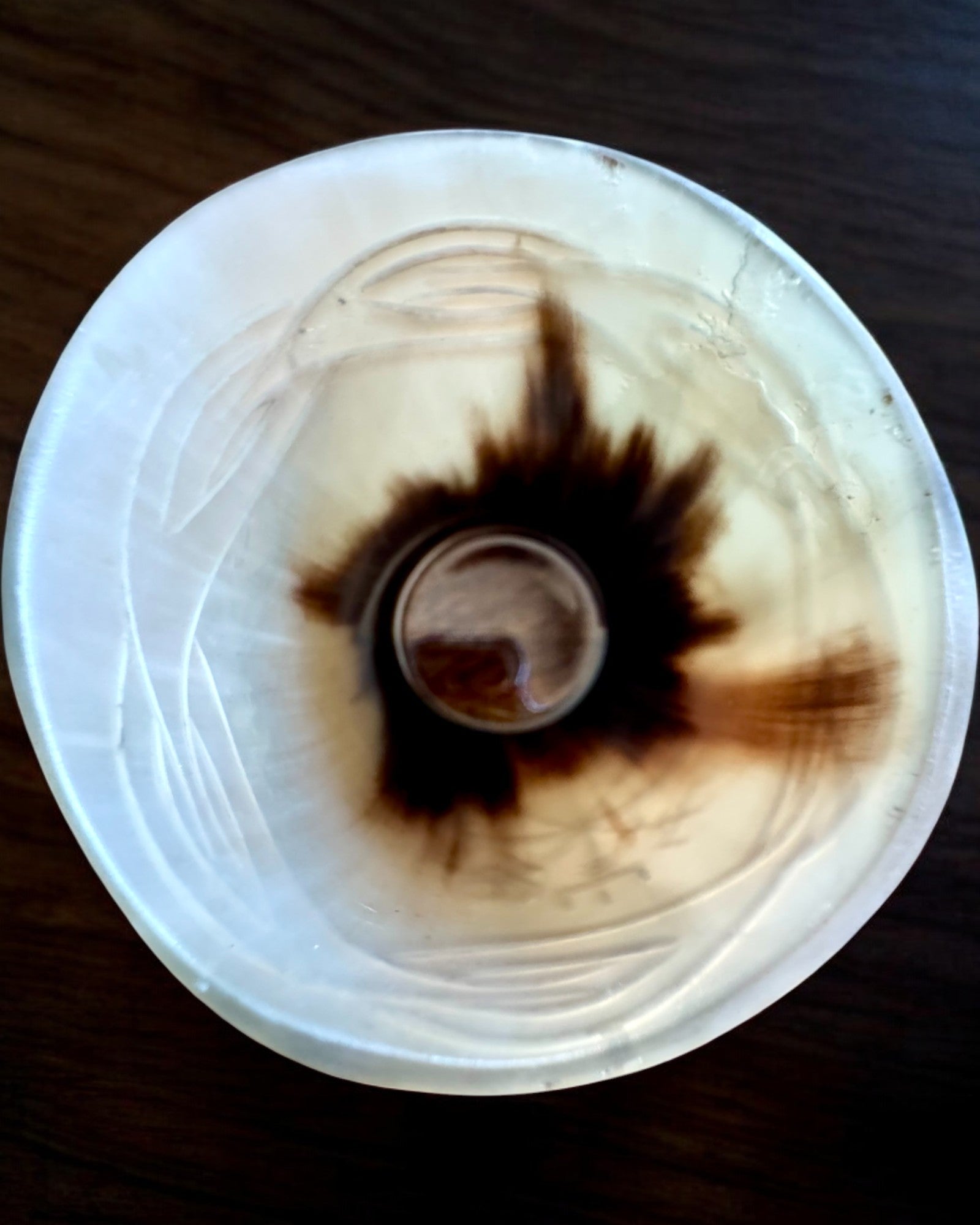 Valknut Ręcznie wykonany mały kubek z rogu bawoła z nordyckimi symbolami, posibilidad de personalización para regalo con grabado