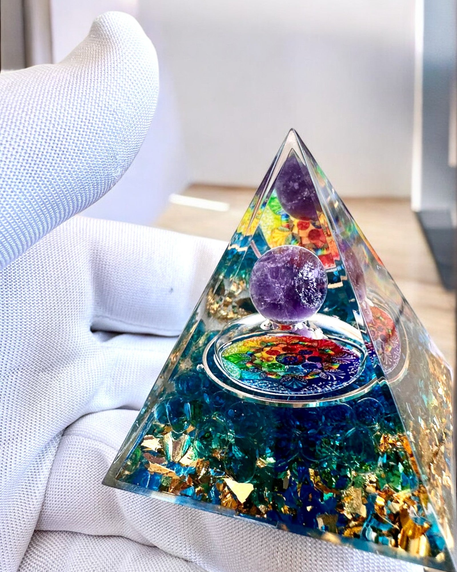Pirámide Energética orgonita "Mystic Aura"