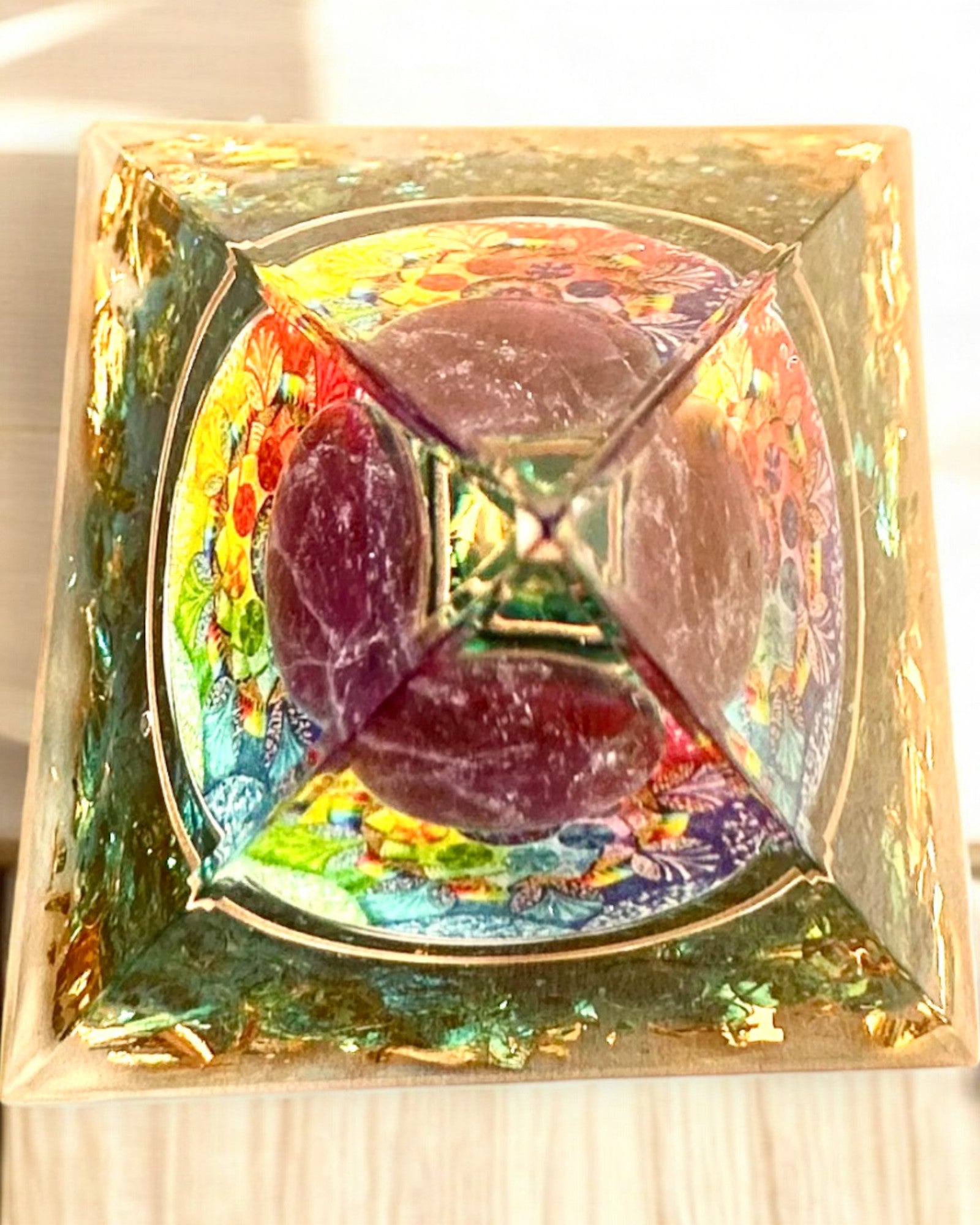 Pirámide Energética orgonita "Mystic Aura"