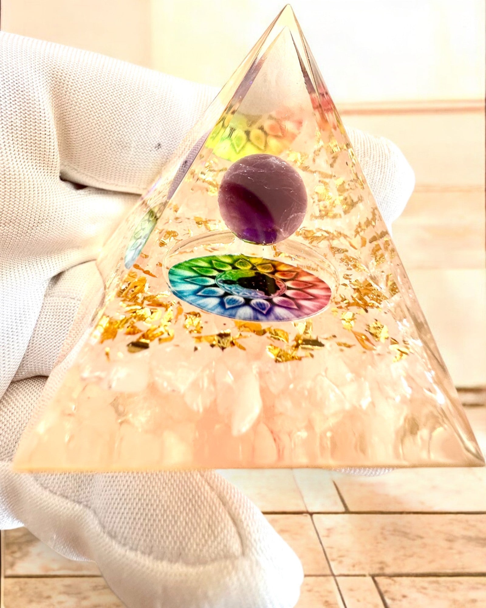 Piramide Energética de orgonita Pirámide de Energía "Armonía de la Luz" - Cristalina, para regalo