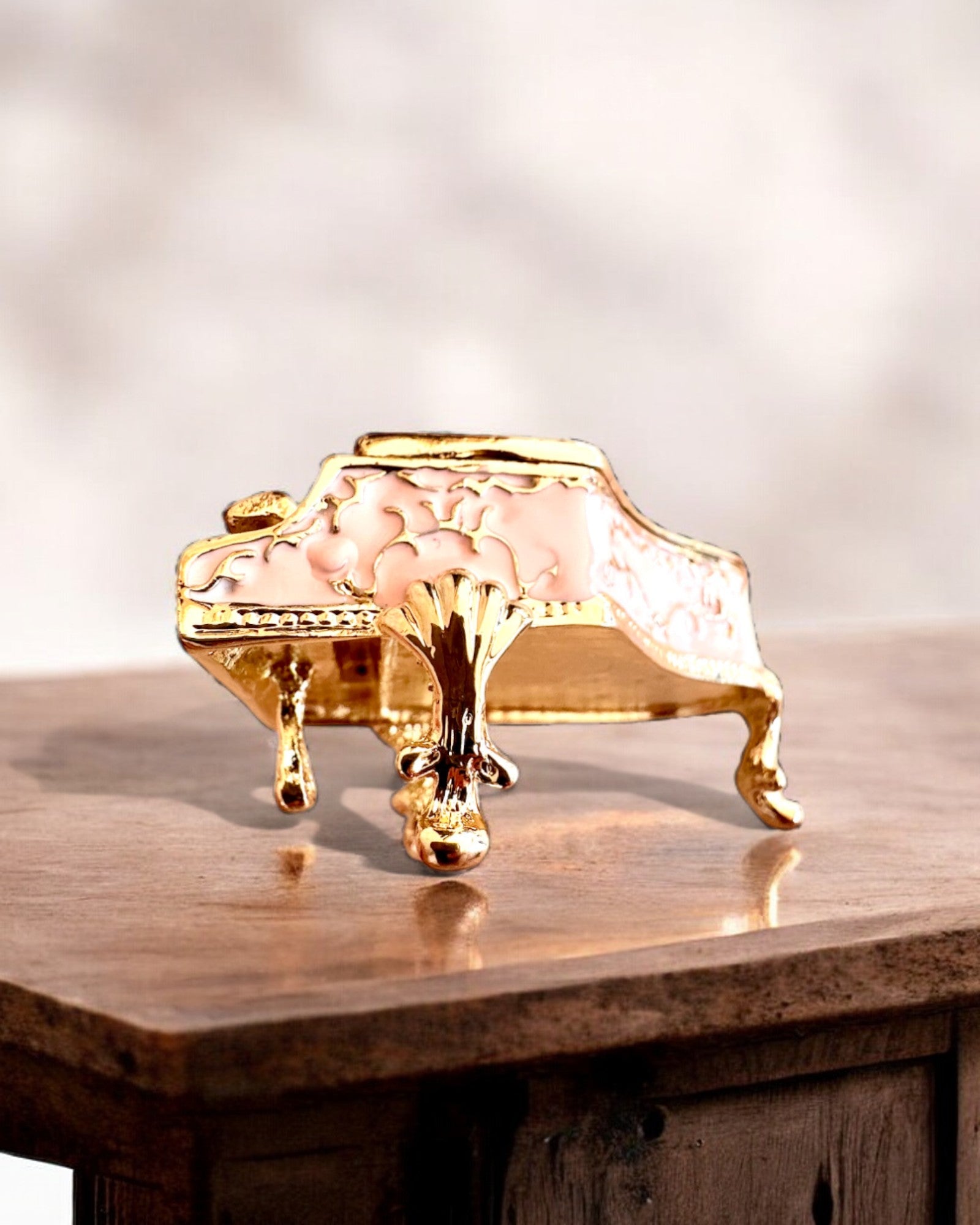 Elegante joyero "Mini Piano - rosas clásicas" - con opción de grabado para regalo