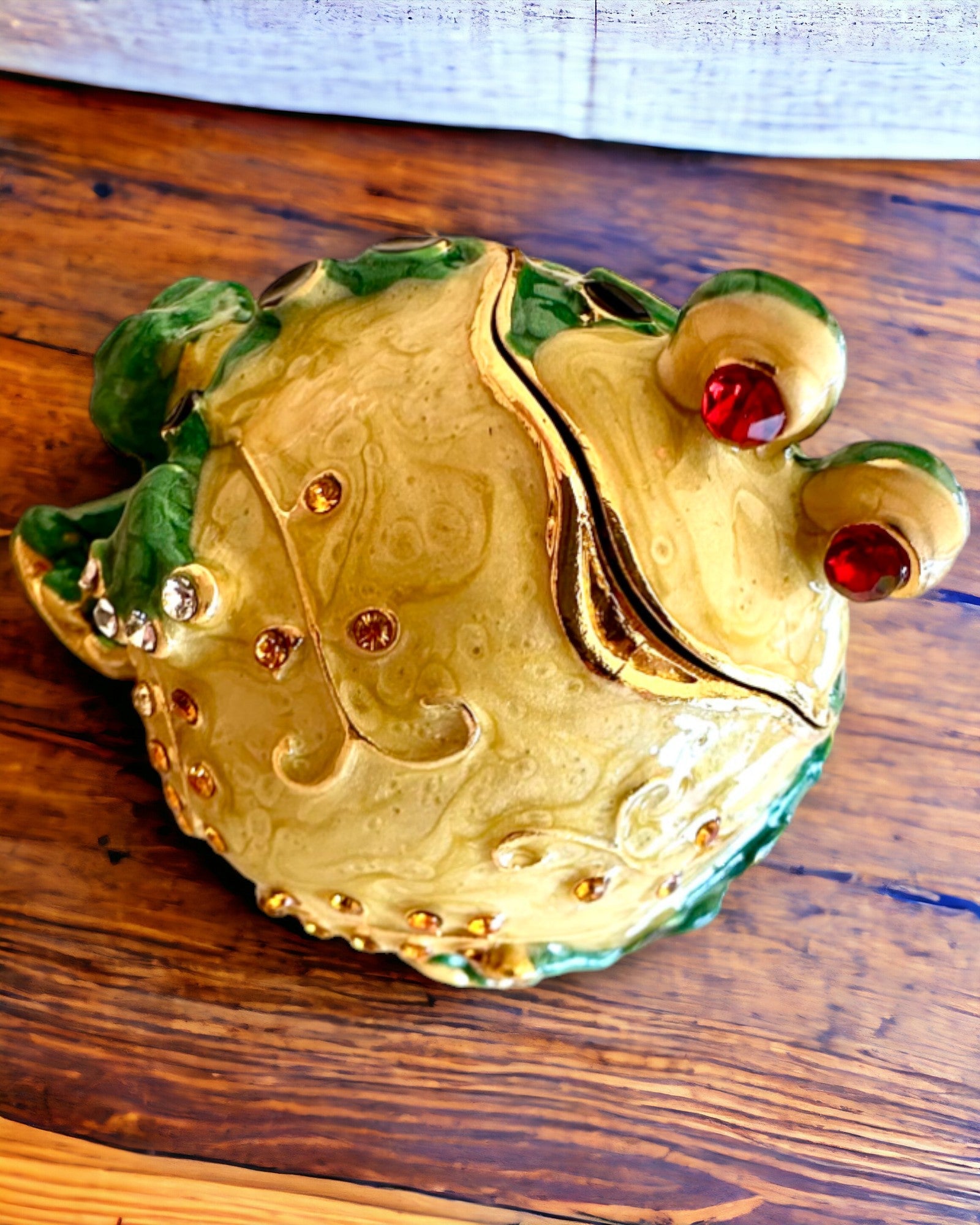 Elegante caja decorativa "Żabi Skarb" para regalo personalización, con opción de grabado