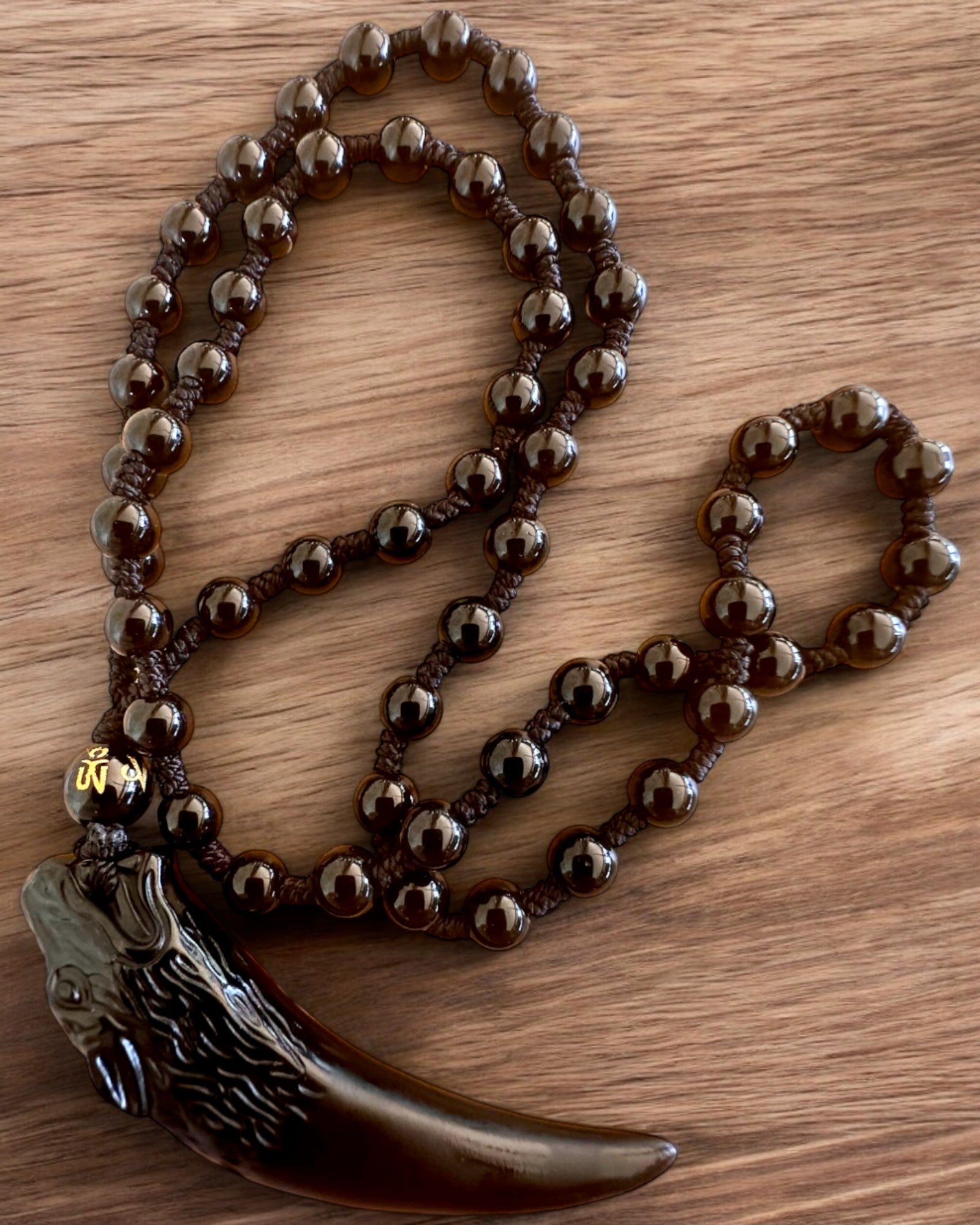 Colmillo de Lobo de Jade - Amuleto de Fuerza y Protección, posibilidad de personalización con grabado para regalo