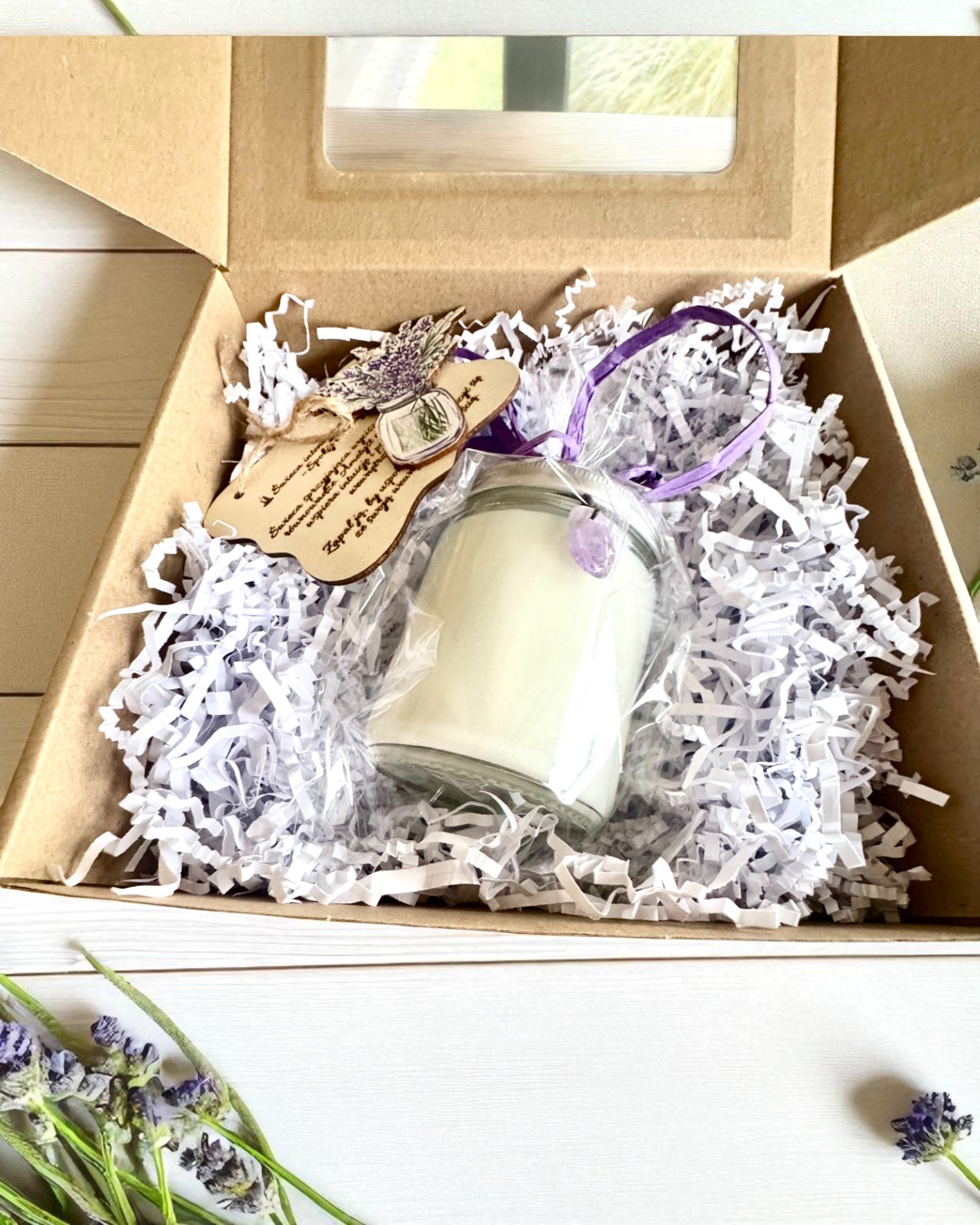 Vela de soja intencional Amatista – calma, armonía y purificación, 250 ml, posibilidad de personalización para regalo