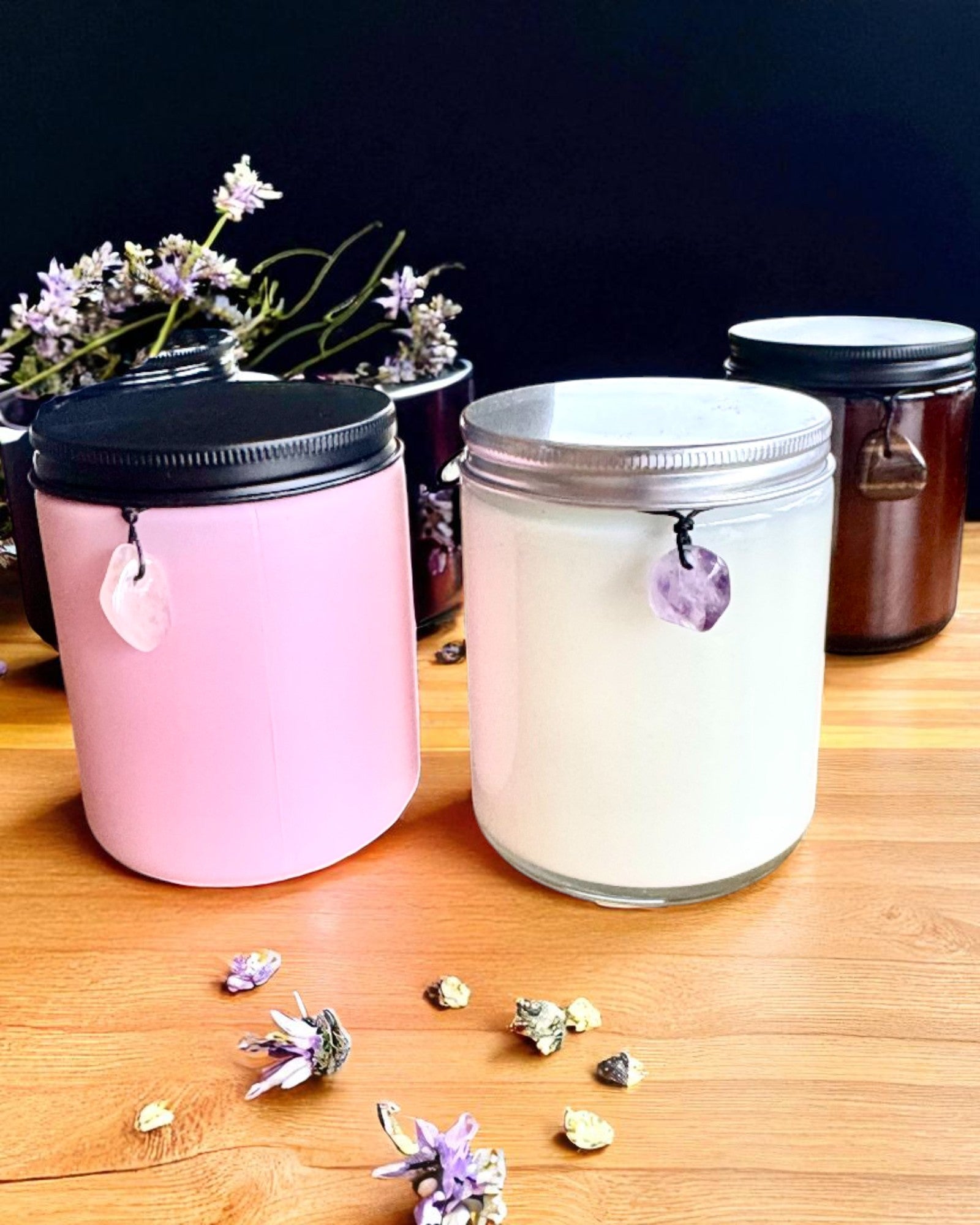 Vela de soja intencional Amatista – calma, armonía y purificación, 250 ml, posibilidad de personalización para regalo