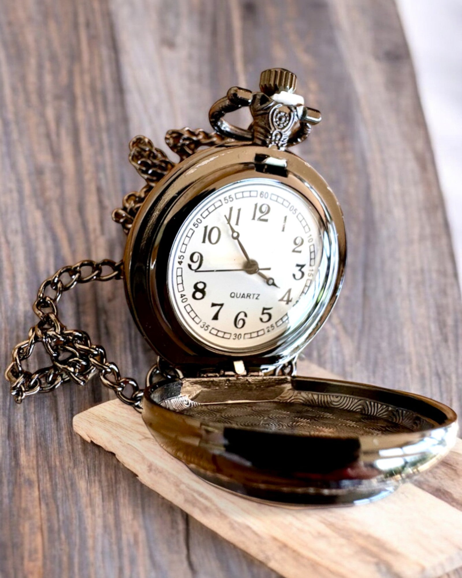 Reloj de Bolsillo Lunar Wolf – Reloj del Lobo Lunar, posibilidad de personalización con grabado para regalo