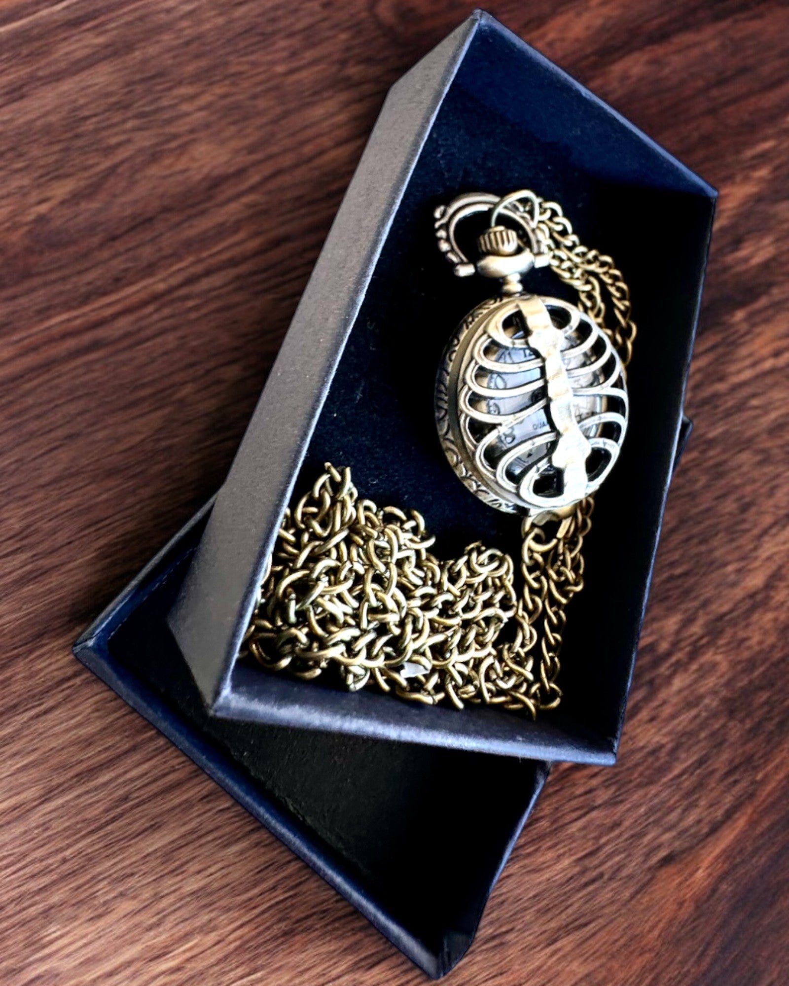 Reloj de bolsillo "Rybia Łuska" con opción de grabado para regalo