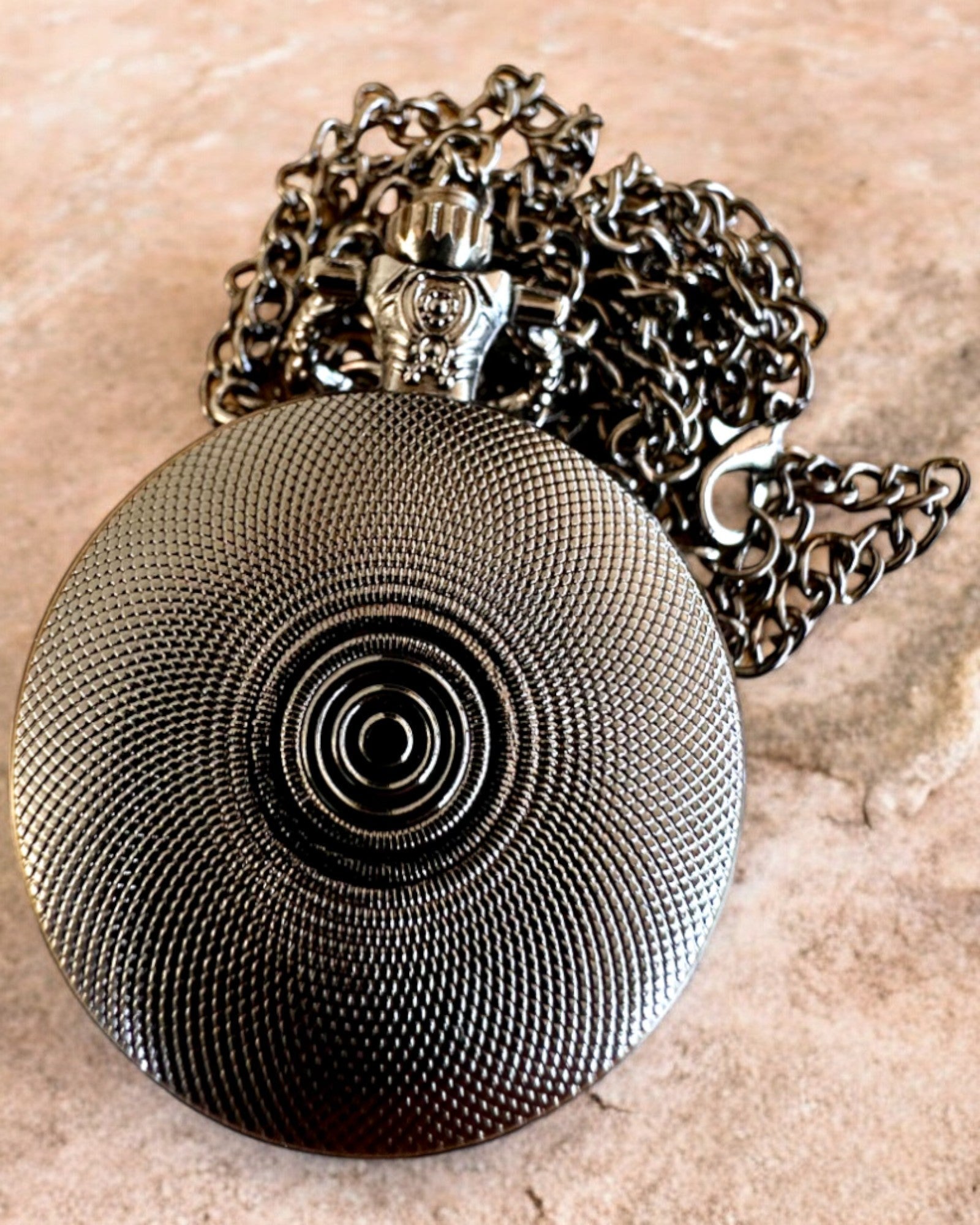 Reloj de bolsillo "Magiczna Talia" - Accesorio elegante de acero inoxidable, personalización con grabado para regalo