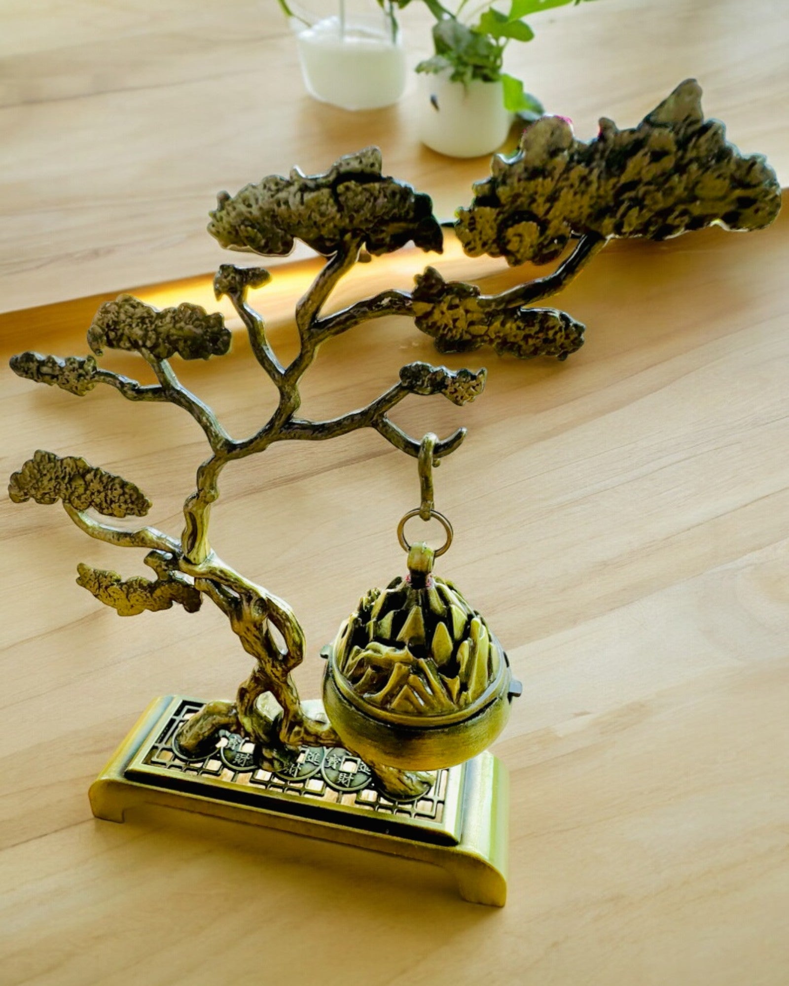 Elegante Soporte Metálico para Incienso Bonsai - posibilidad de personalización con grabado para regalo