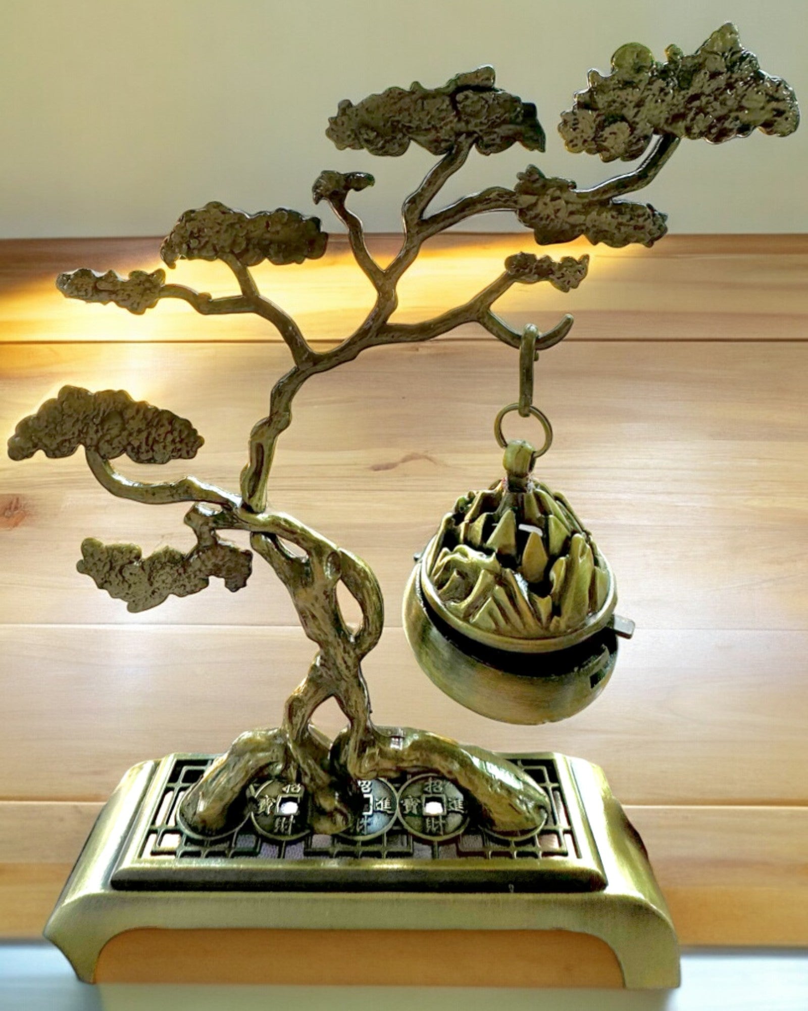 Elegante Soporte Metálico para Incienso Bonsai - posibilidad de personalización con grabado para regalo