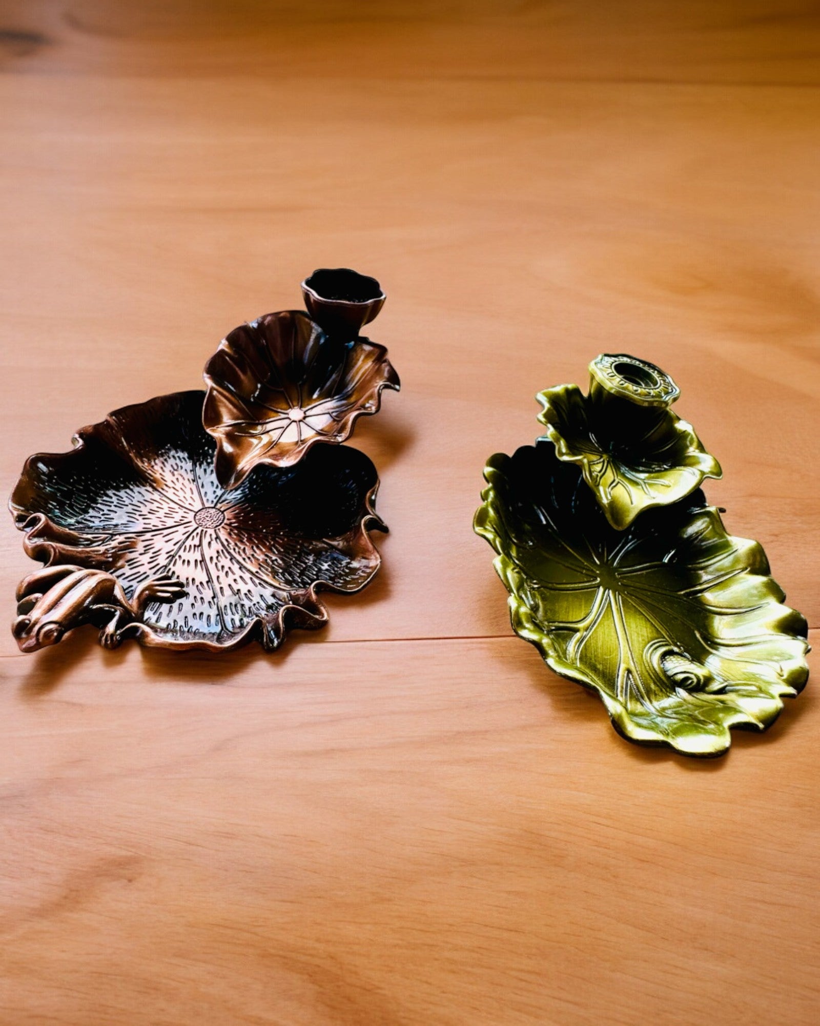 Elegante Soporte de Metal para Incienso Hoja de Loto - 4 variantes a elegir, posibilidad de personalización con grabado para regalo