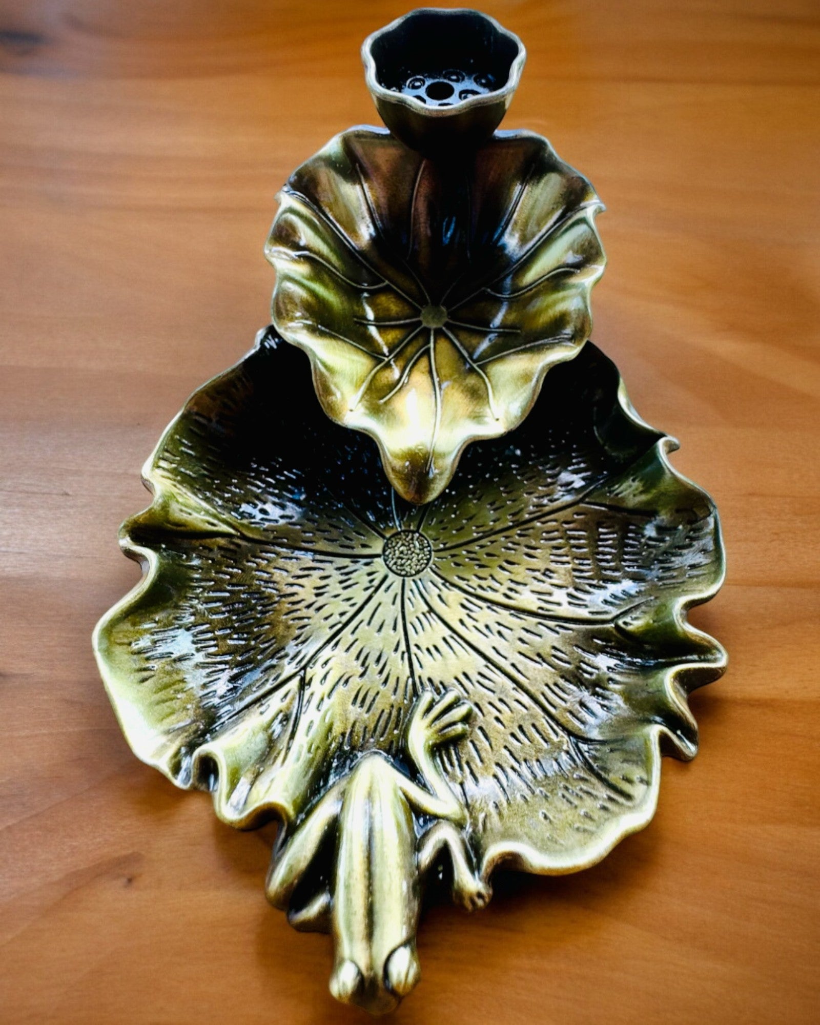 Elegante Soporte de Metal para Incienso Hoja de Loto - 4 variantes a elegir, posibilidad de personalización con grabado para regalo