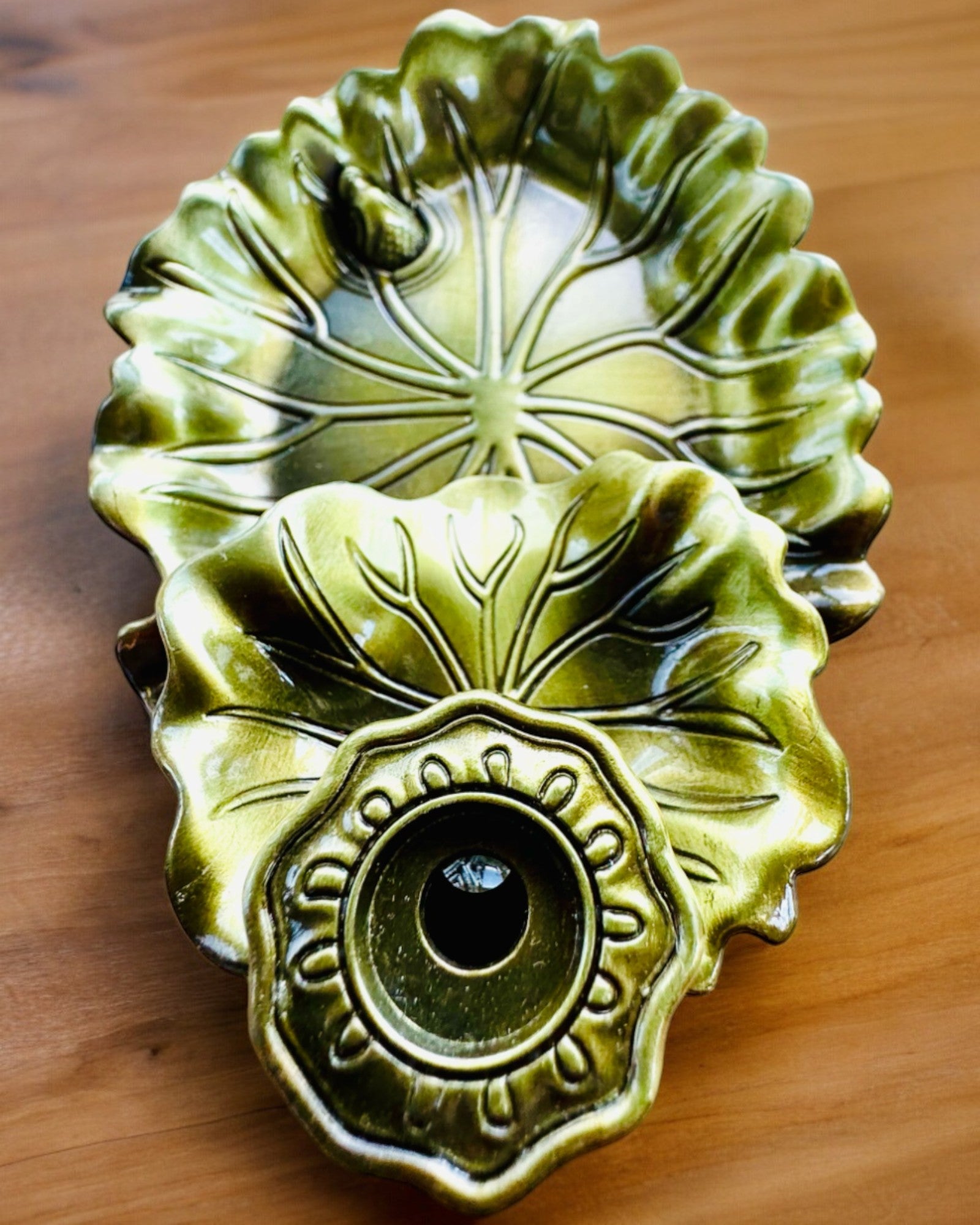 Elegante Soporte de Metal para Incienso Hoja de Loto - 4 variantes a elegir, posibilidad de personalización con grabado para regalo