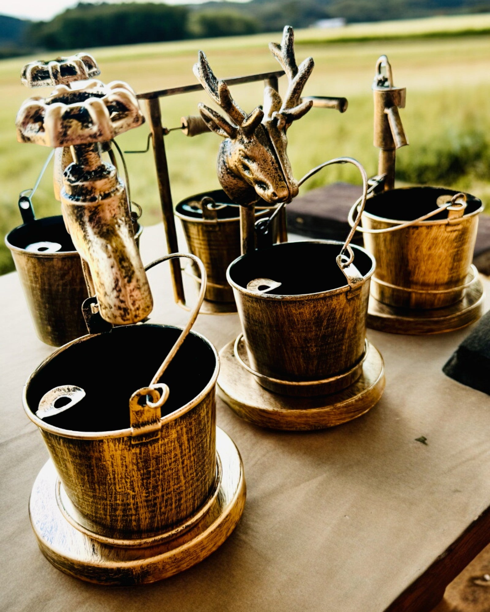 Cenicero Metálico Estilizado "Rustic Charm" de 19-23 cm de altura, 8 variantes a elegir, grabado a pedido