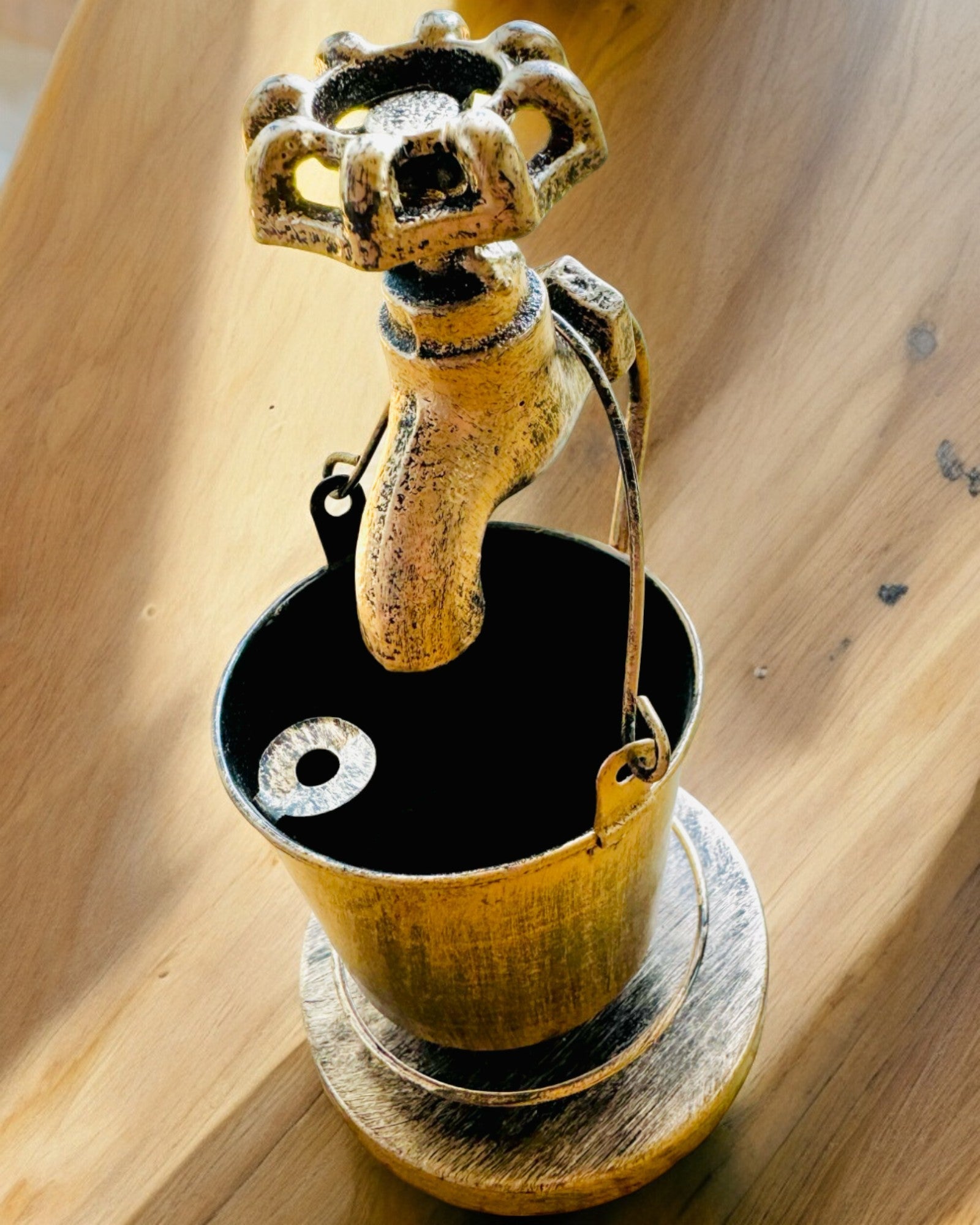 Cenicero Metálico Estilizado "Rustic Charm" de 19-23 cm de altura, 8 variantes a elegir, grabado a pedido