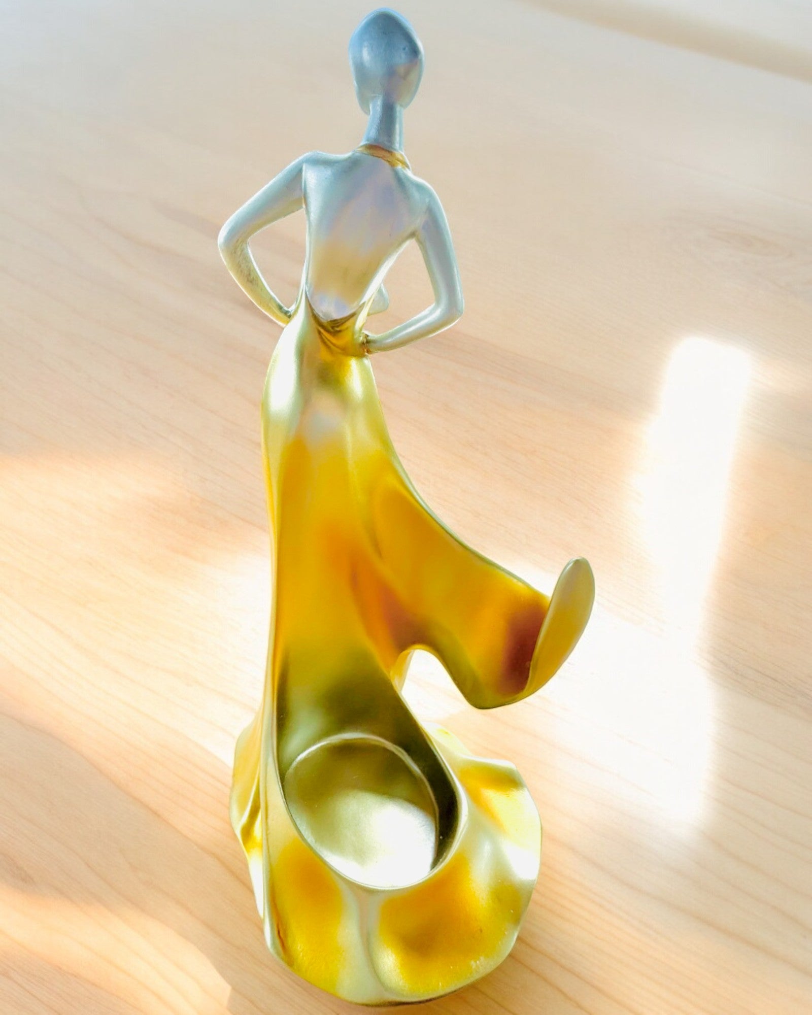 Elegante Soporte para Botellas - Estatua de Dama - personalización con grabado, 2 variantes a elegir