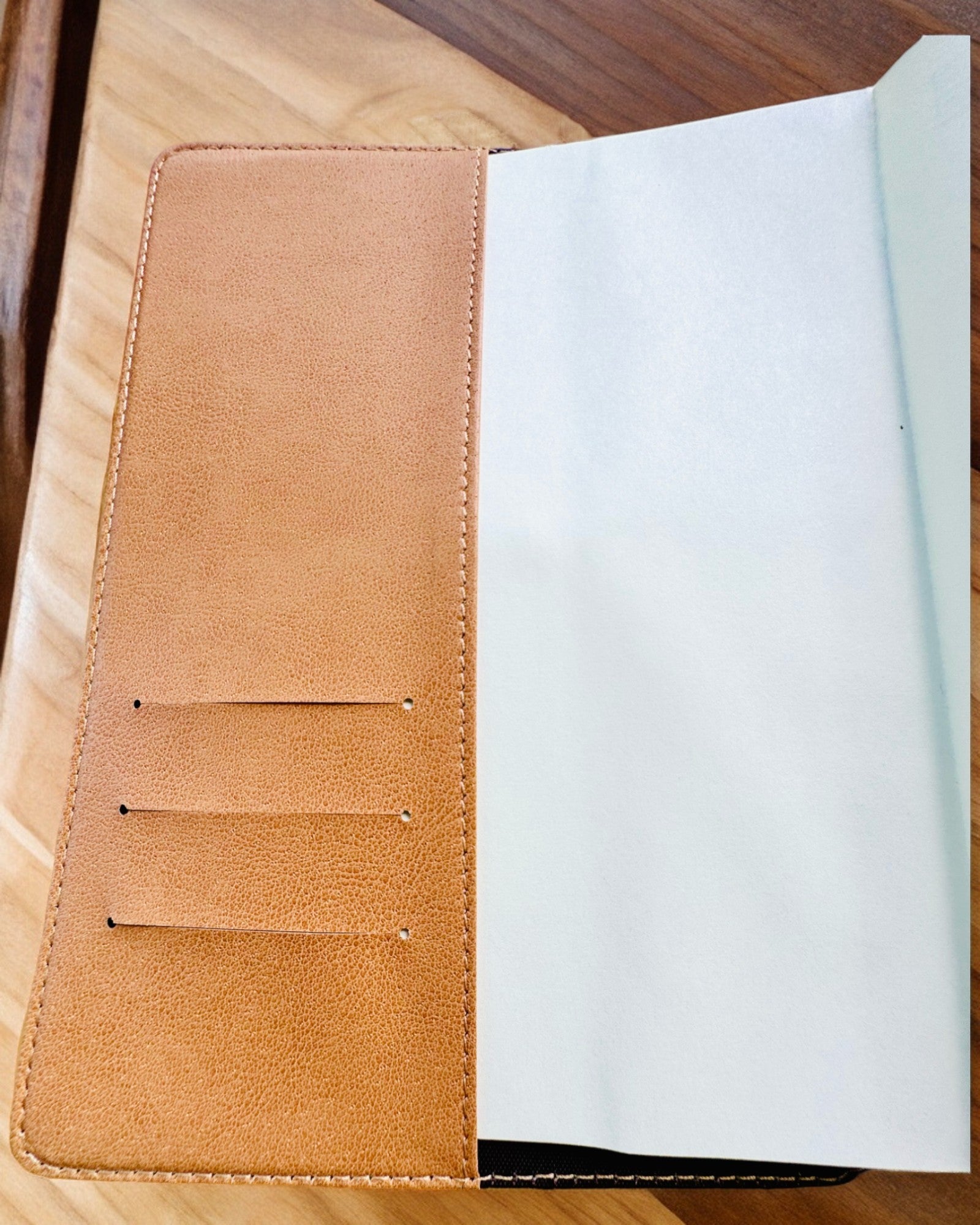 Exclusivo Cuaderno de Cuero "Sekretnik" A5 con Cerradura de Combinación - personalización con grabado