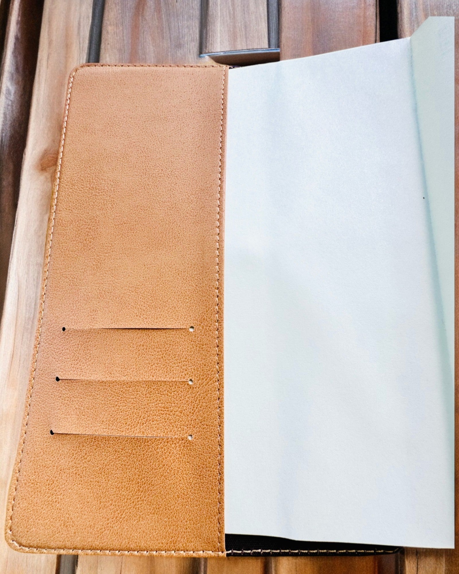 Exclusivo Cuaderno de Cuero "Sekretnik" A5 con Cerradura de Combinación - personalización con grabado